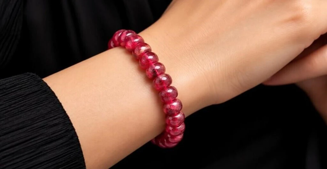 $800, silver claspgenuine rubies (60ct)bracelet 7.