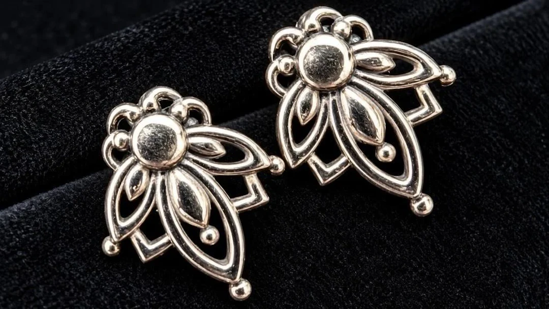 $60, silverearring, retail value $60