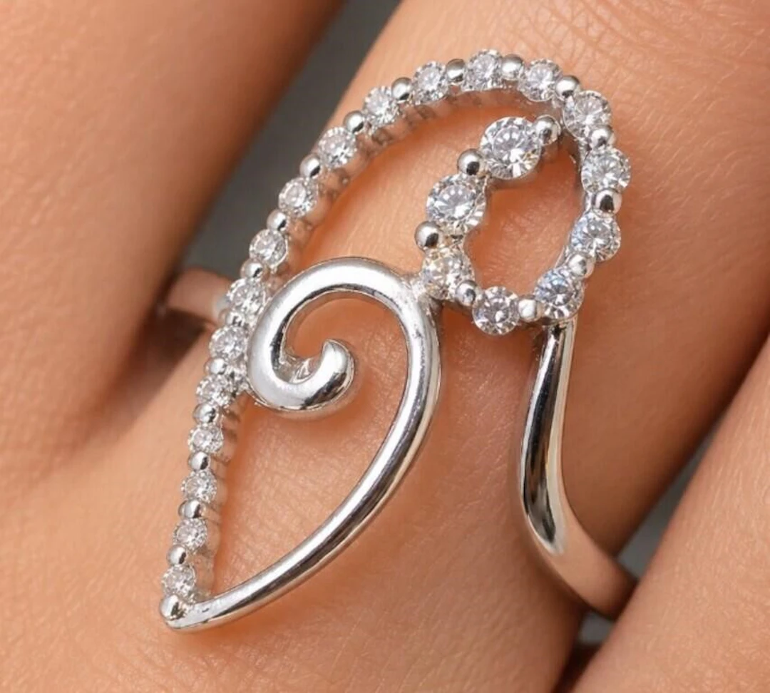 $3200, 10k(3.6g), diamond (0.25ct)ring, size 5, re
