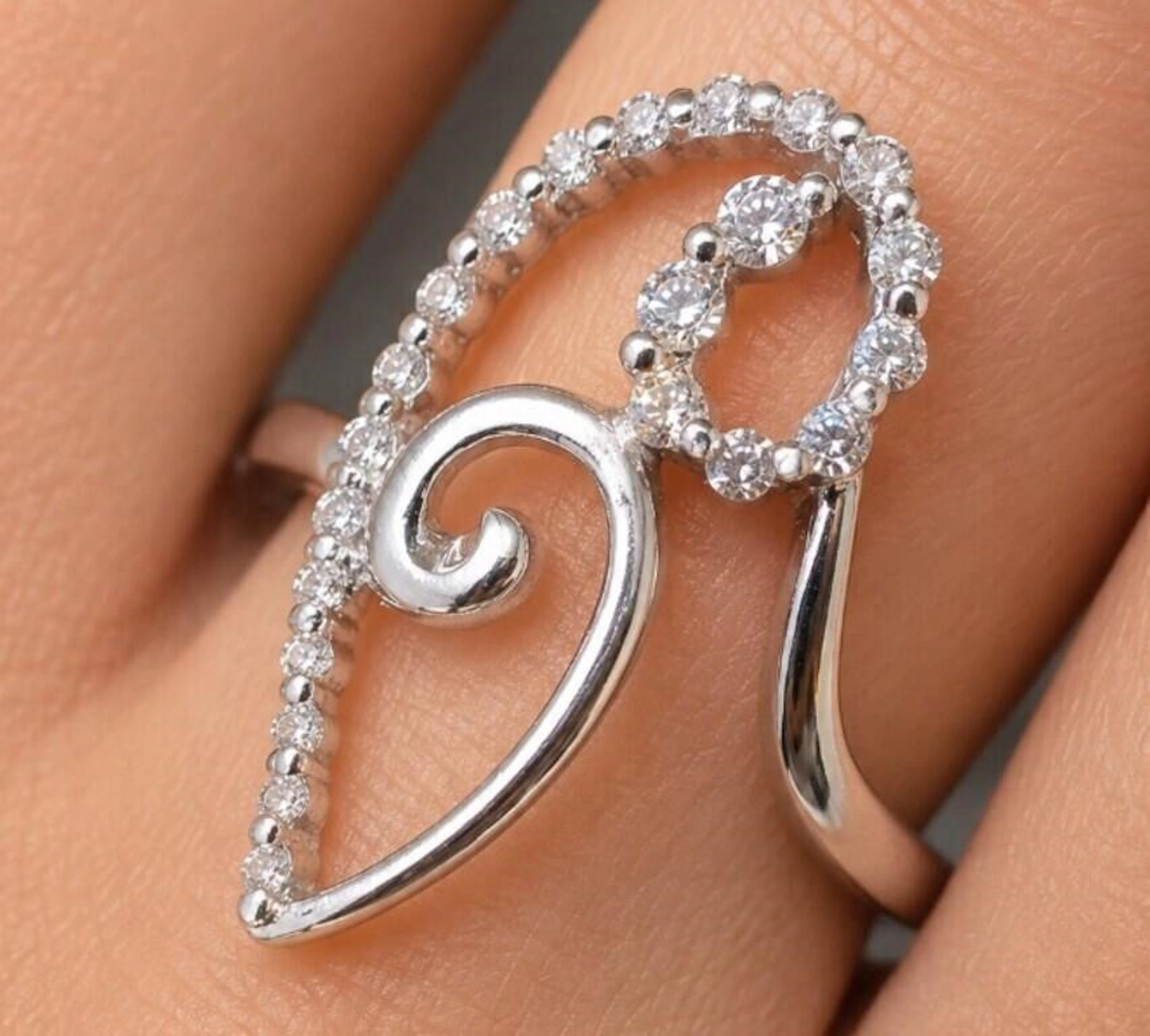 $3200, 10k(3.6g), diamond (0.25ct)ring, size 5, re