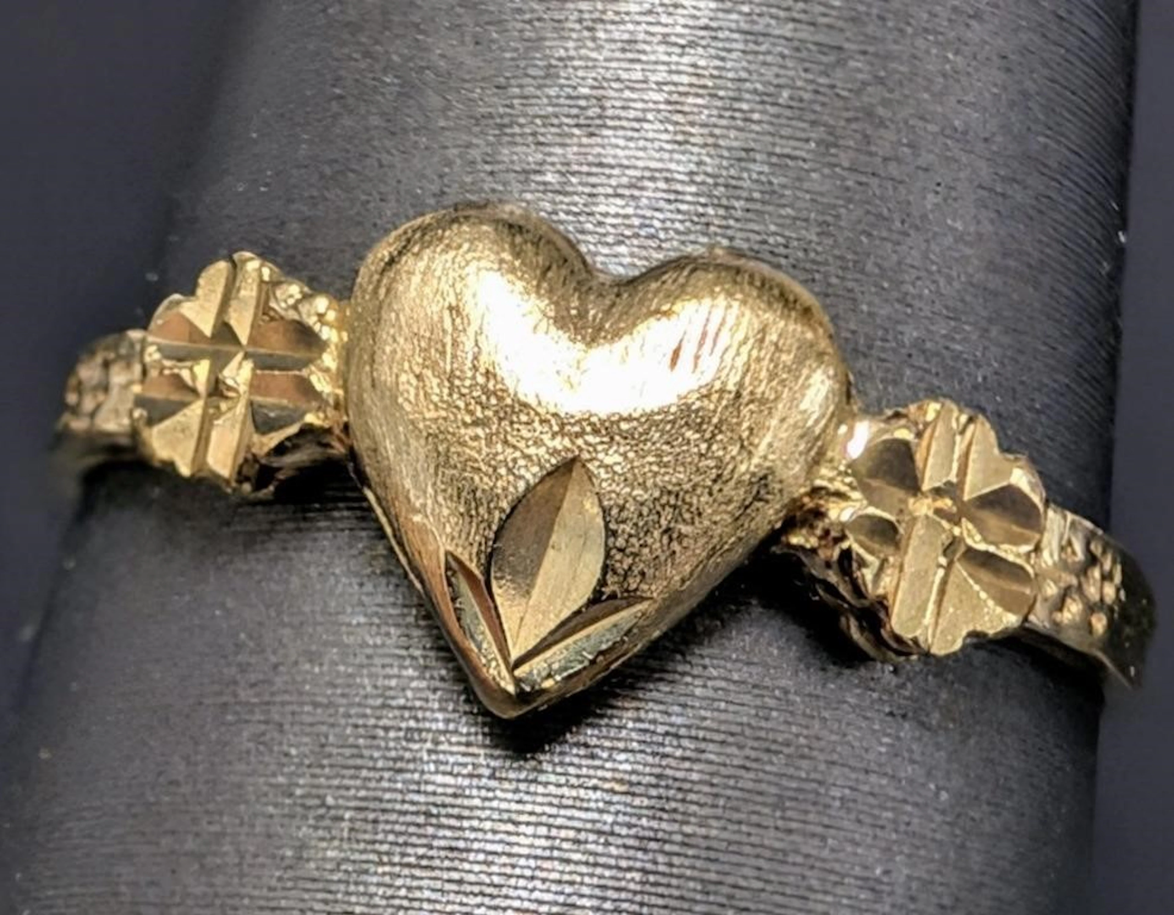 $1200, 10k(1.68g), ring, size 8.25, retail value $