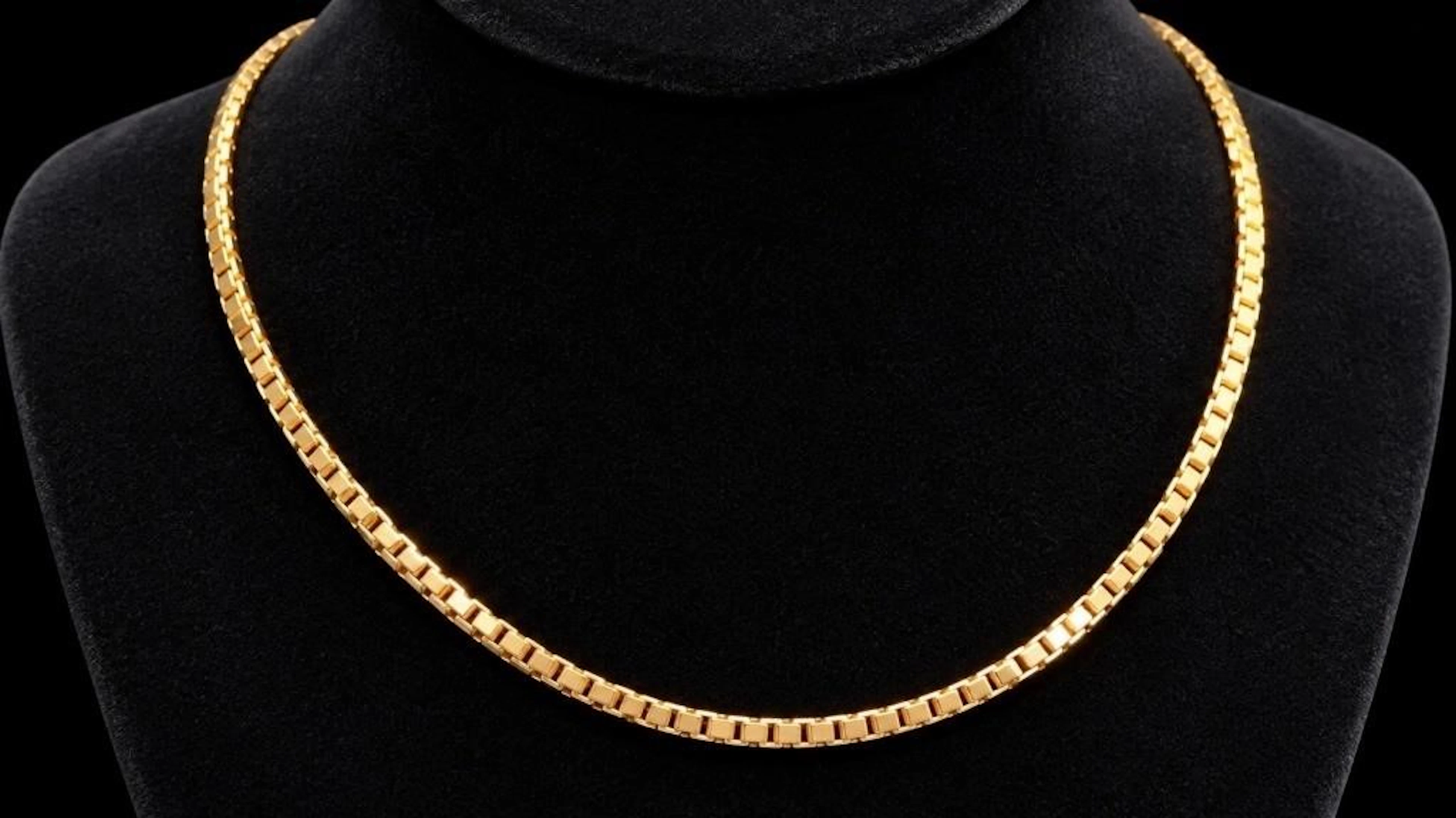 $2300, 10k(7.24g), necklace 18", retail value $23