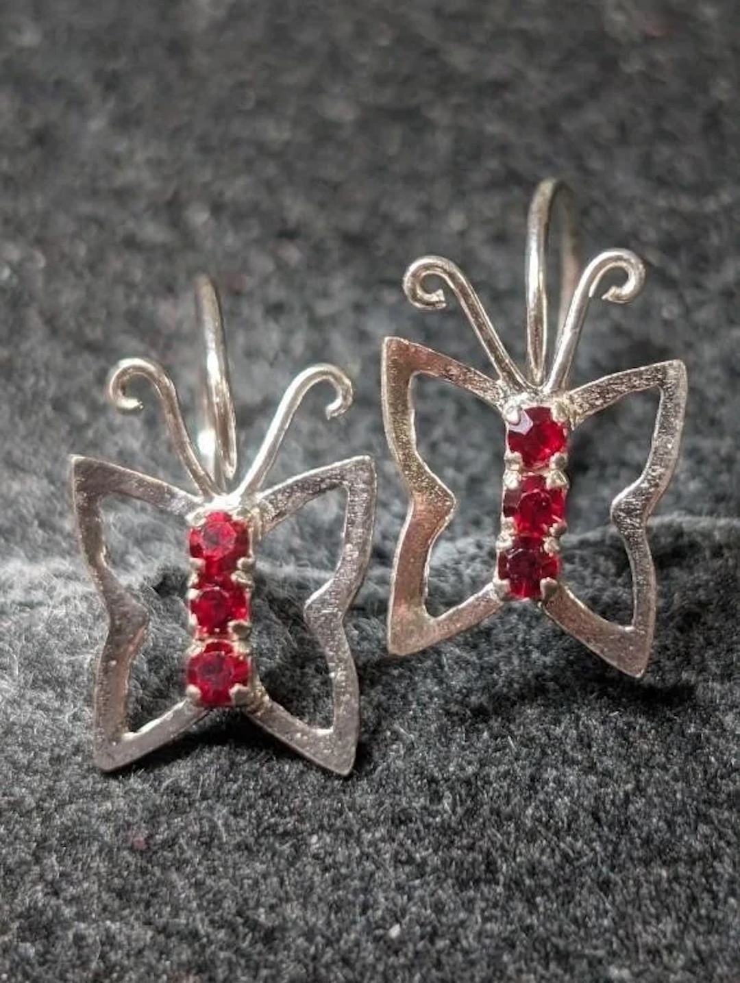 $30, SilverEarring, appraised/retail value $30