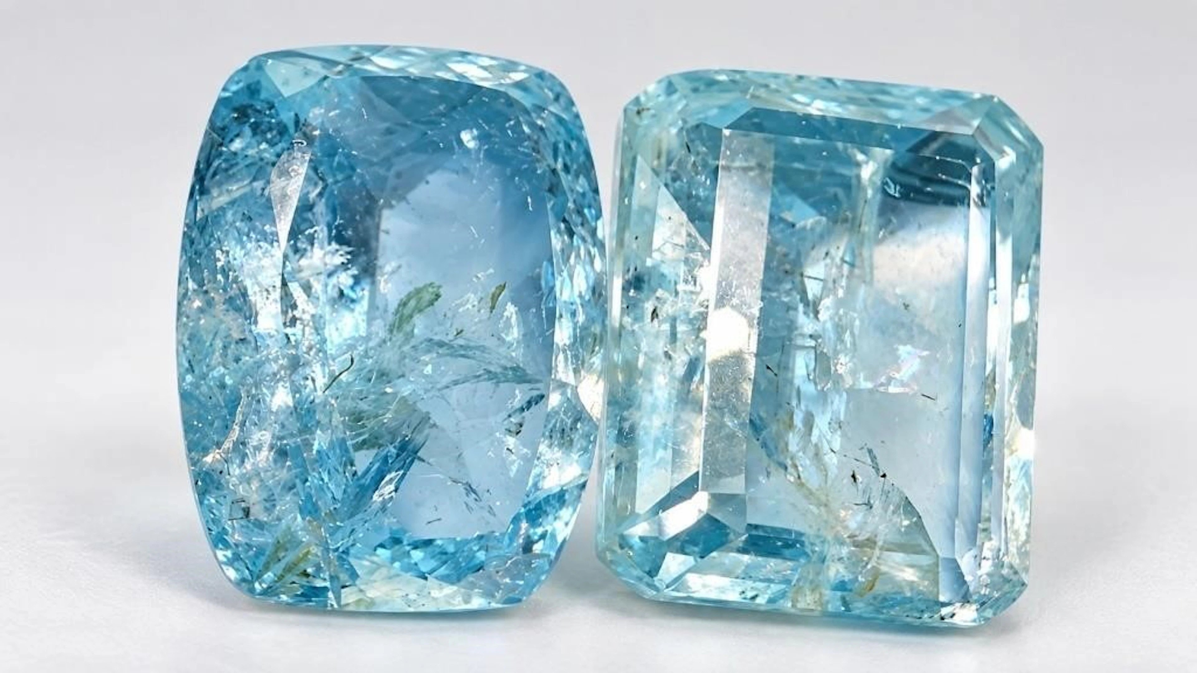 $1400, Natural aquamarine (19.04ct)gemstone, retai