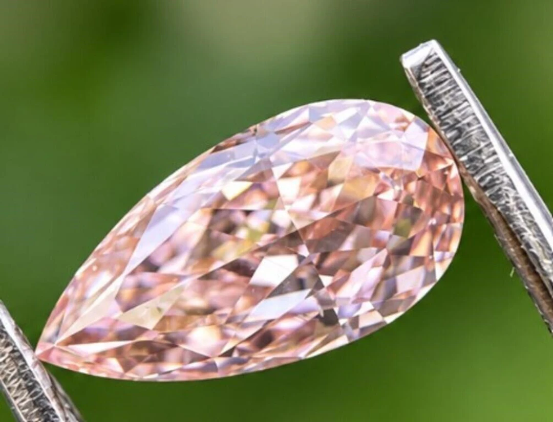 $14788 GIA Certified, natural diamond 0.18ct.PEAR