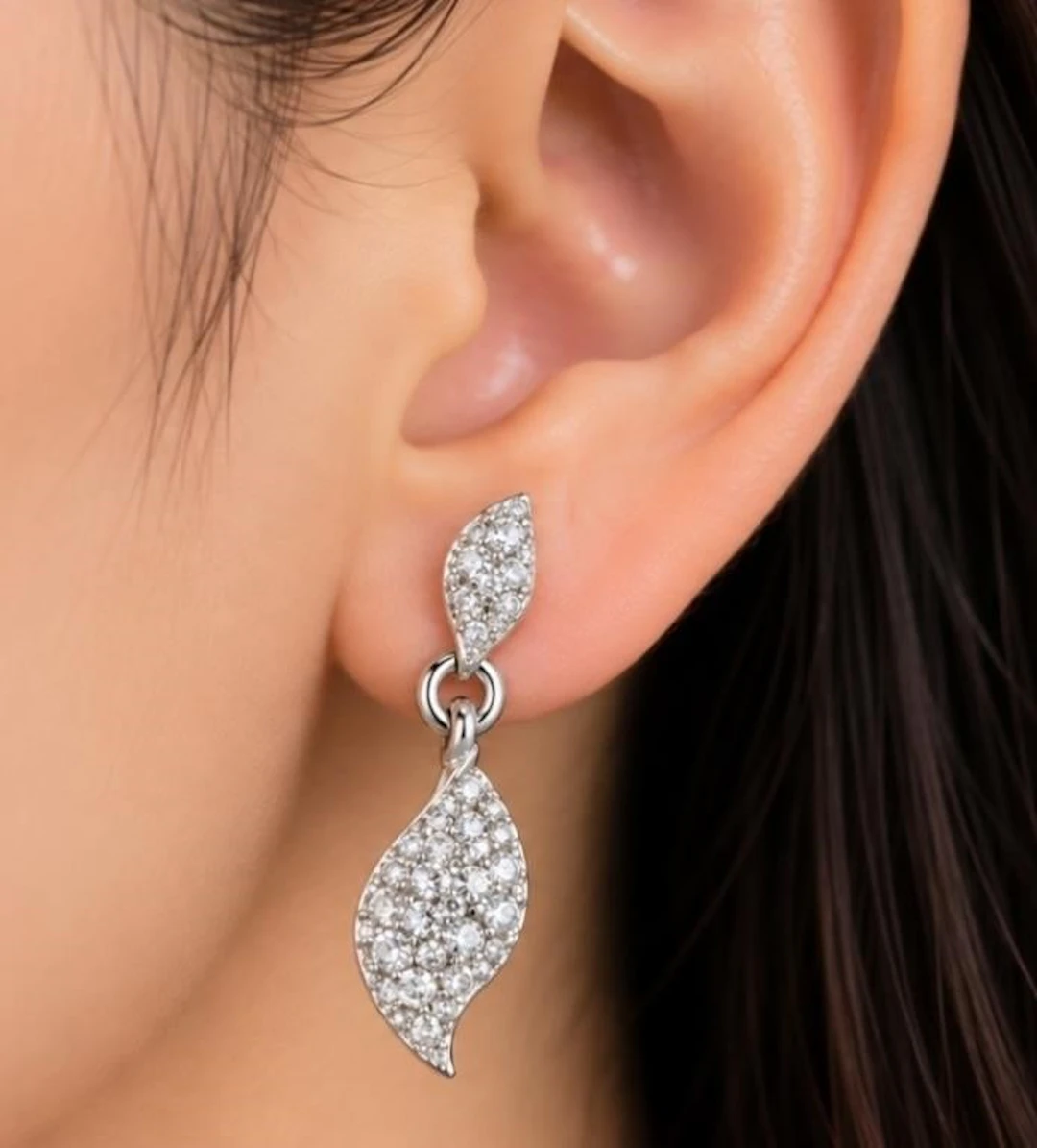 $50, silver(0.88g), czearring, retail value $50