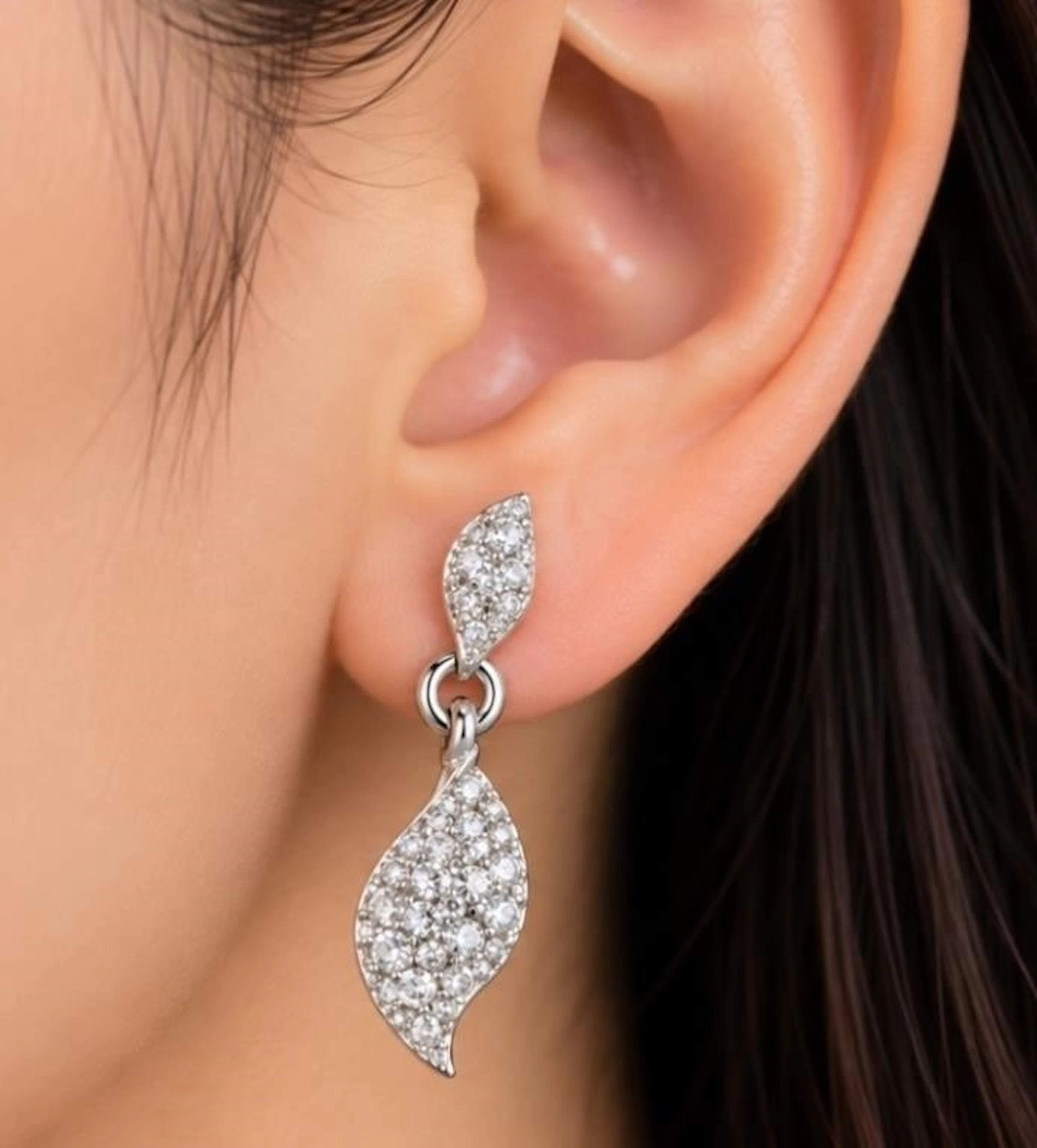 $50, silver(0.88g), czearring, retail value $50