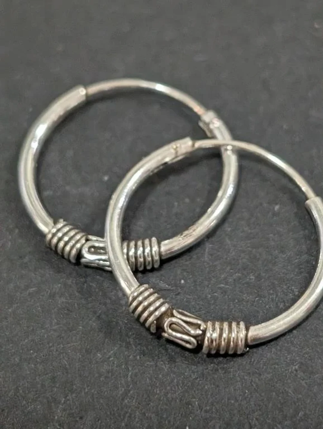$40, SilverhoopEarring, appraised/retail value $40