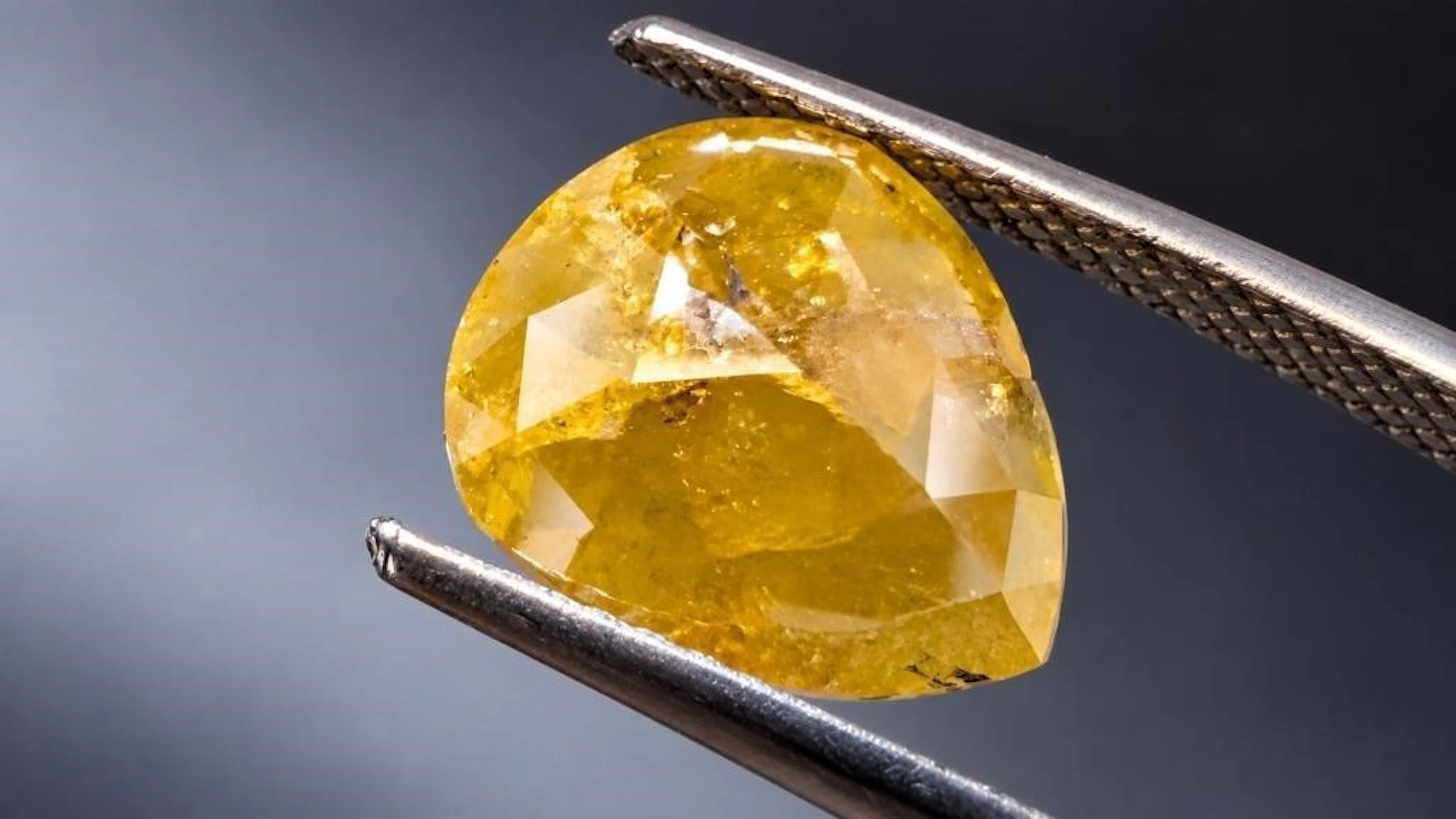 $3400, Natural yellowish diamond (2.45ct)gemstone