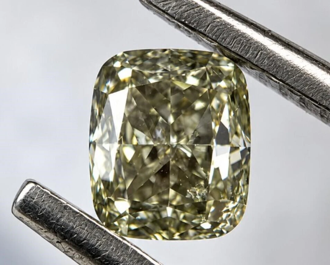 $11800 GIA Certified, natural diamond 0.52ct.CUSHI
