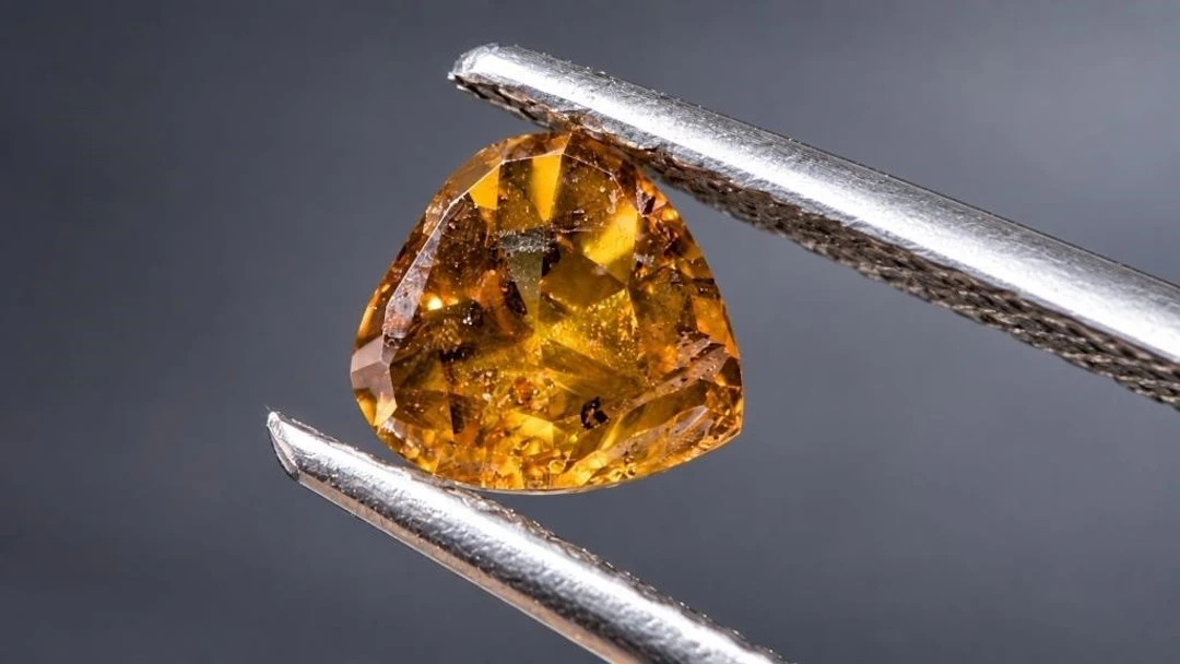 $2400, natural diamond (0.7ct)gemstone, retail val