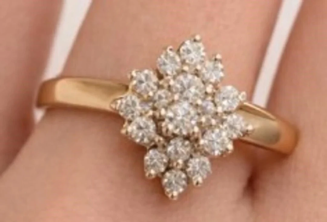 $2500 14K 4.8g Diamond(0.65ct) Ring