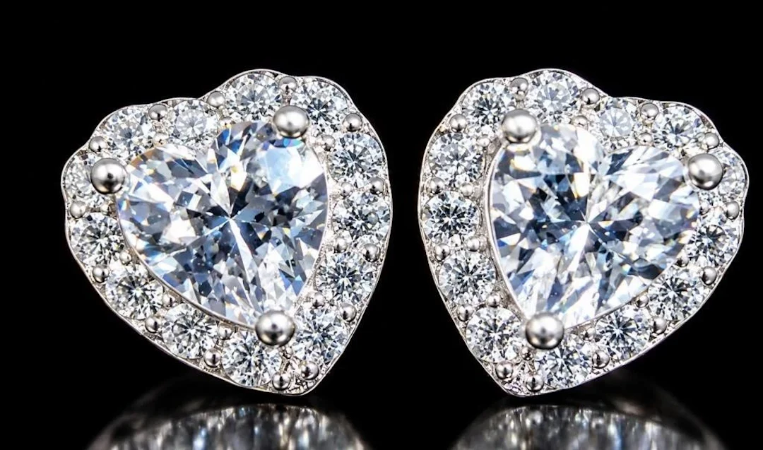 $50, silver(1.16g), cz earring, retail value $50