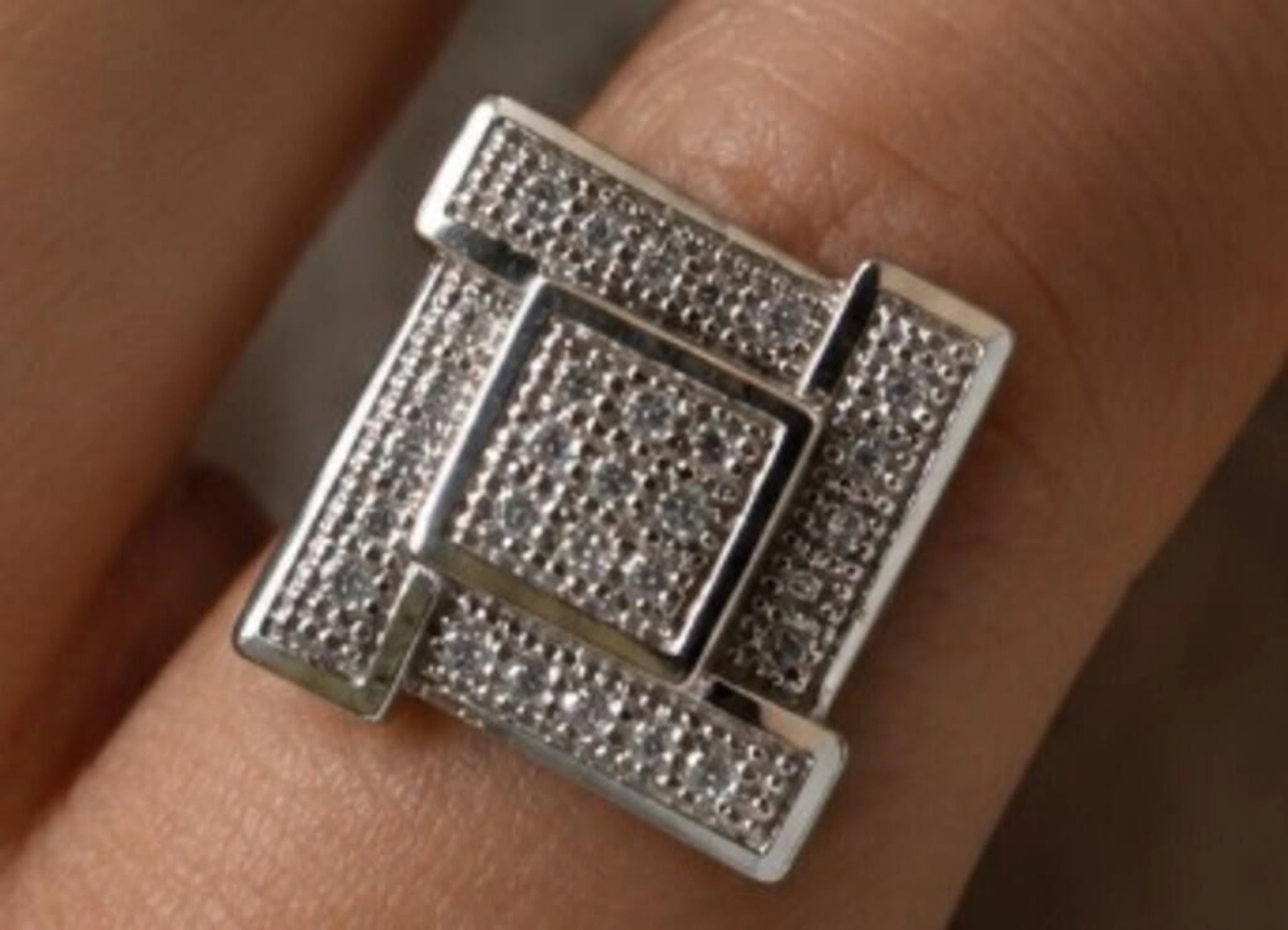 $2400, 10k(2.11g), lab diamond (0.3ct)ring, size 6