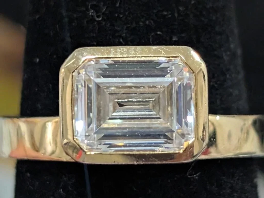 $120, Silver(4.77g), czRing, size 6.5, appraised/r