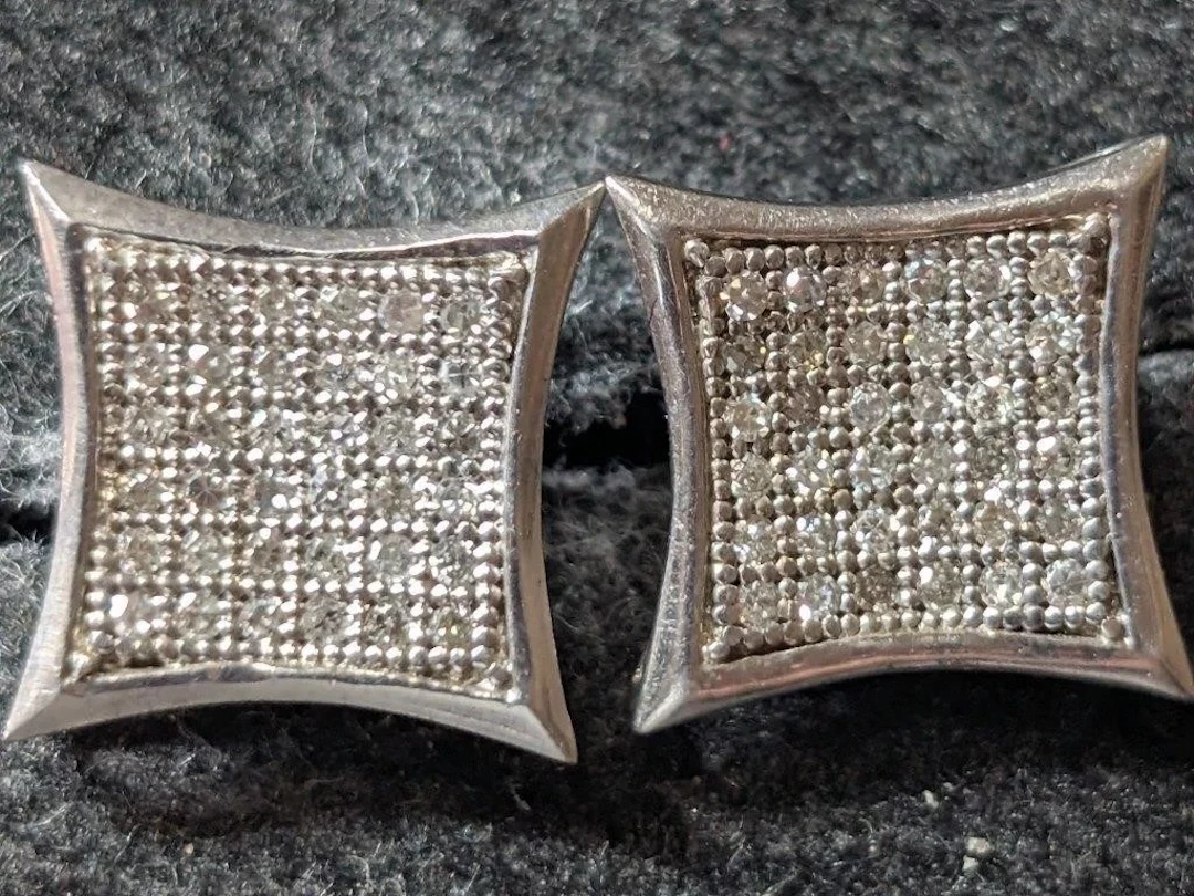 $400, Silver(1.73g), DiamondEarring, appraised/ret