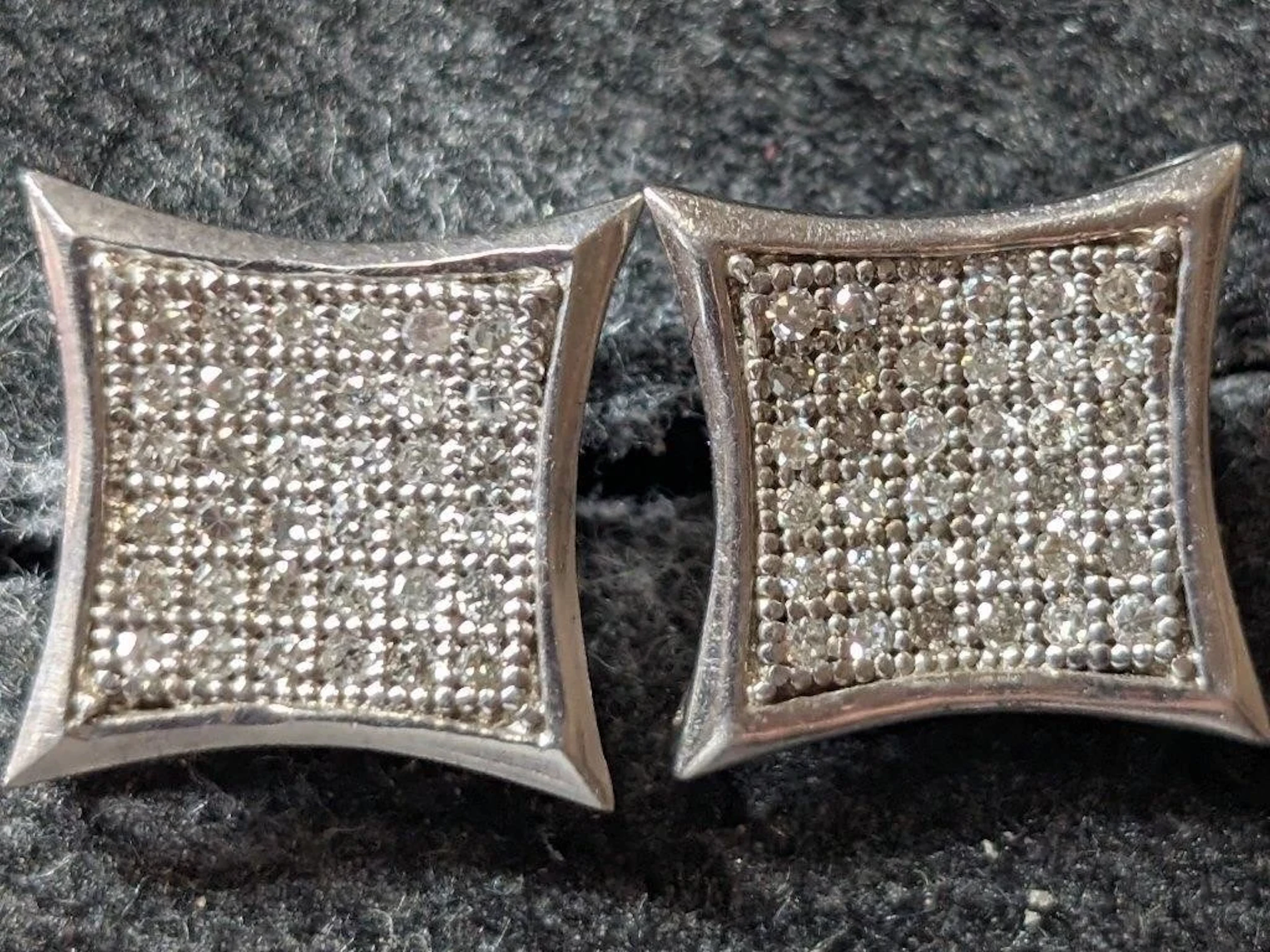 $400, Silver(1.73g), DiamondEarring, appraised/ret