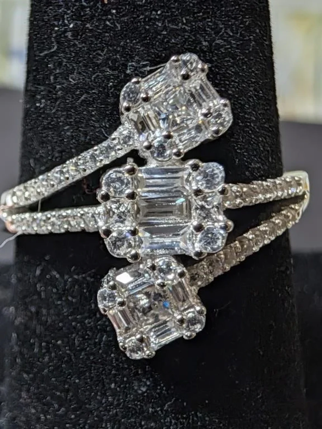 $95, Silver(3.7g), czRing, size 7.5, appraised/ret