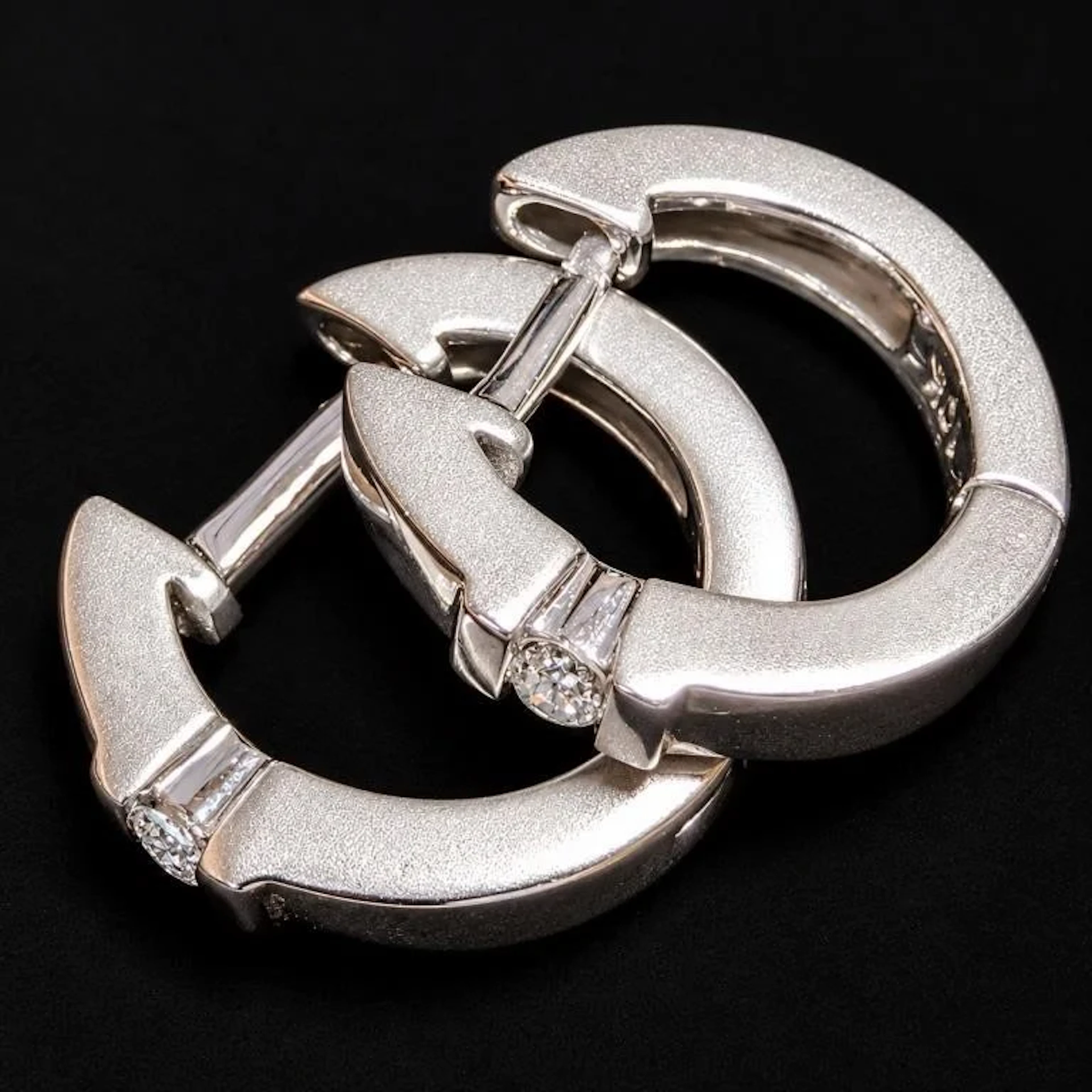 $2800, 10k(2.12g), diamond (0.03ct)earring, retail