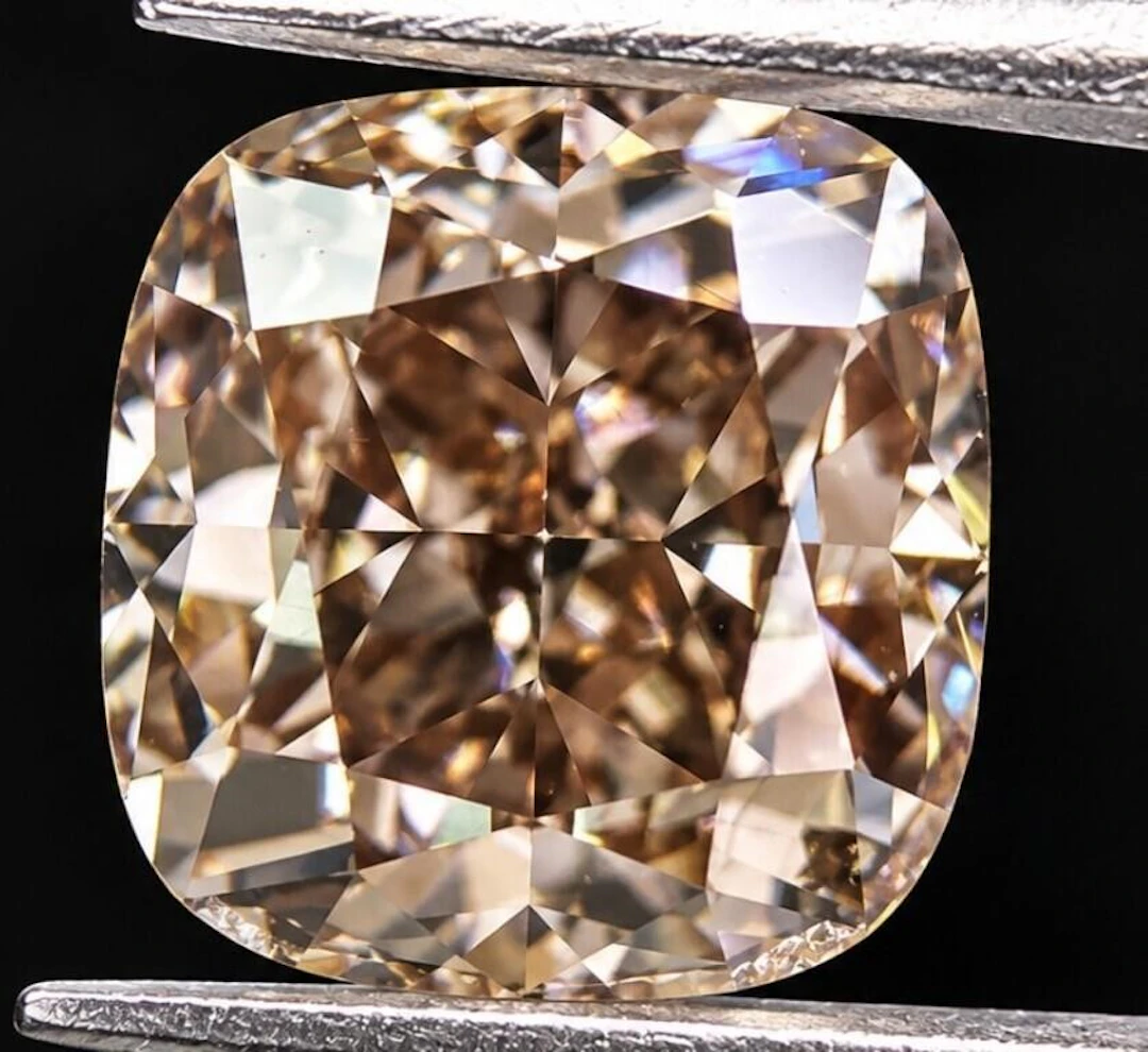 GIA Certified, natural diamond 0.57ct.Cushi