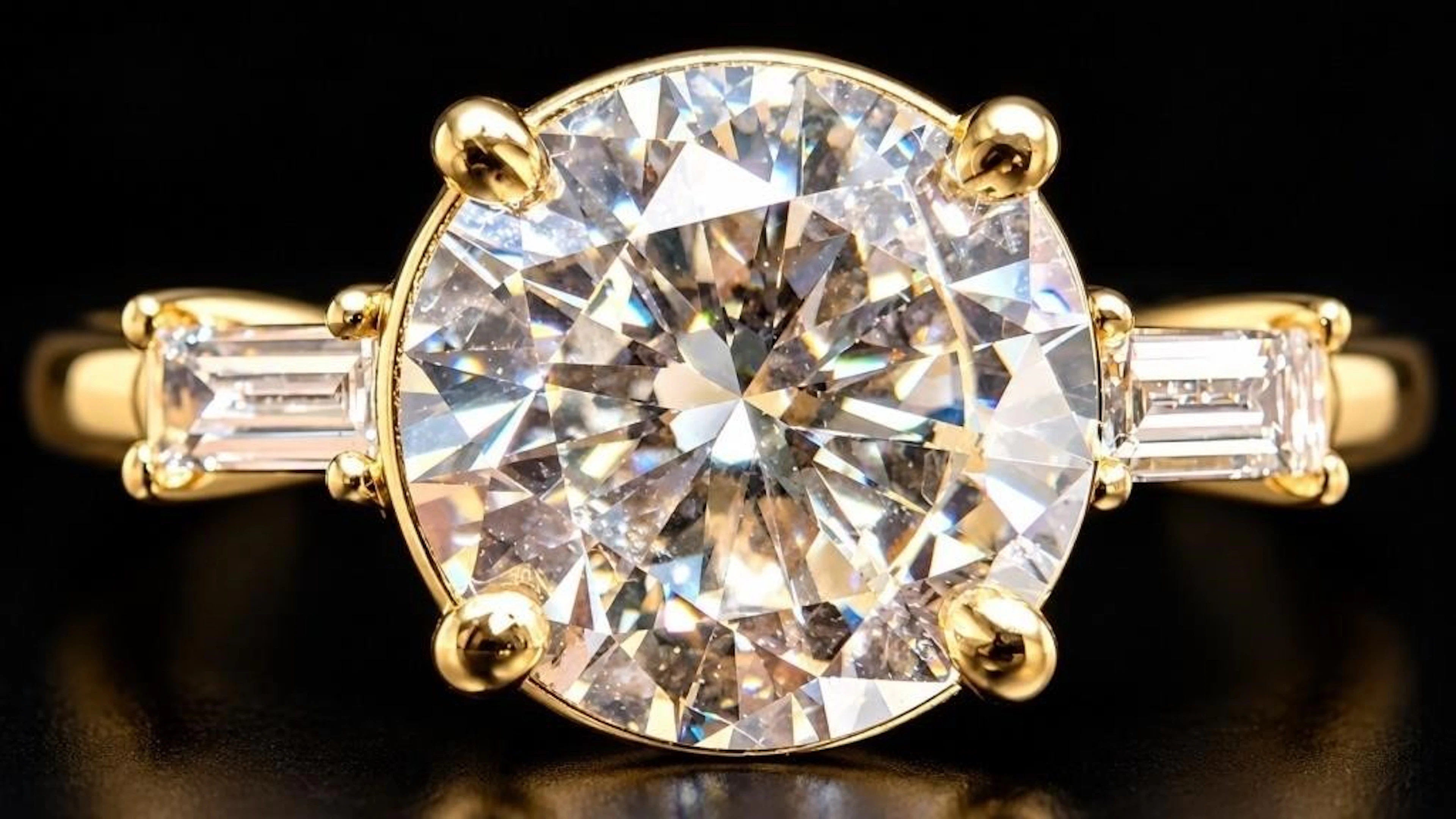 $4300, 10k(2.3g), lab diamond (2.6ct), lab diamond
