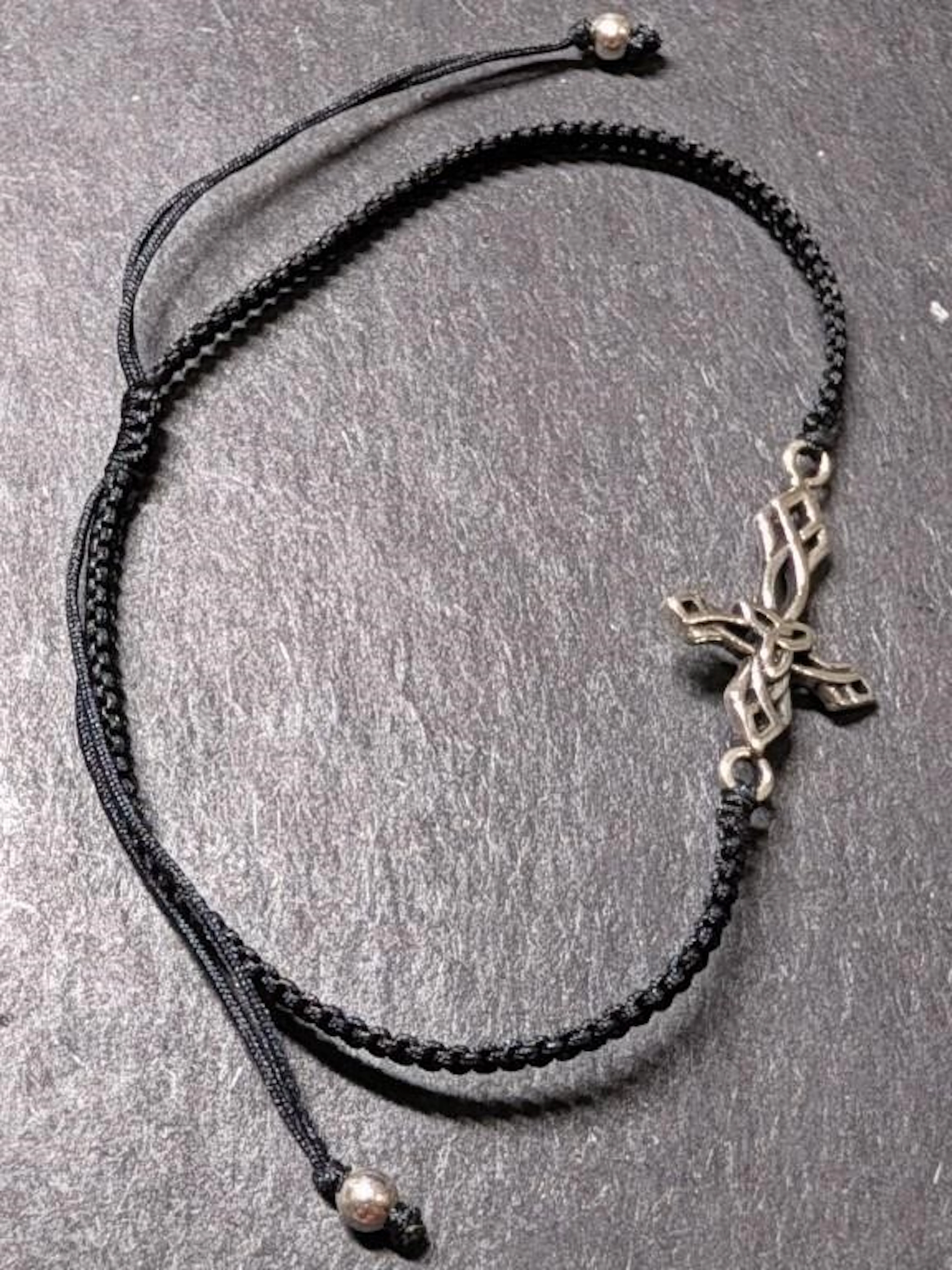 $20, bracelet, appraised/retail value $20