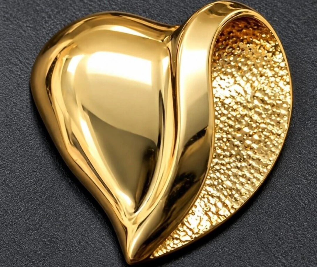 $960, 10k(1.2g), heart shape pendant, retail val