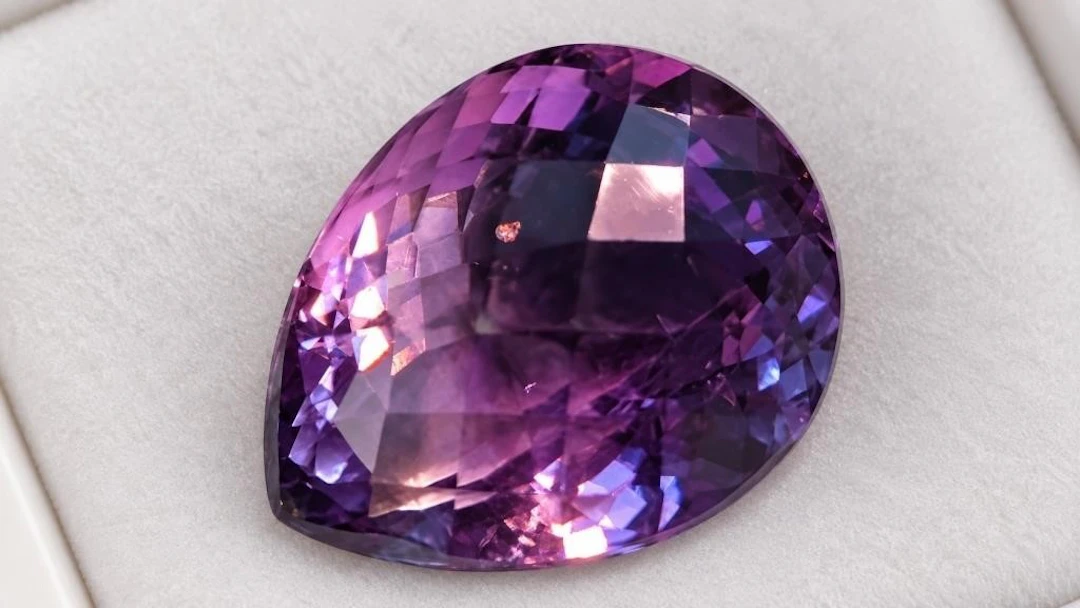 $320, Genuine amethyst (15.5ct)gemstone, retail va