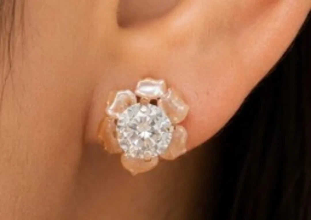 $600, 14KLAB DIAMOND (0.44ct)EARRINGS, retail valu