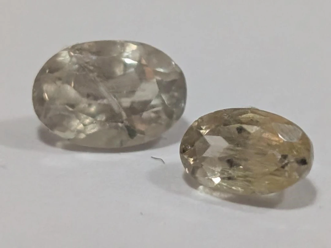$250, Amazing Color Changing Zultanite (app 1ct)