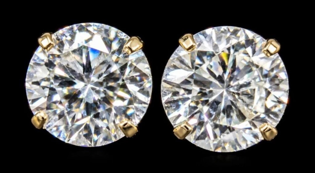 $1150, 14k(0.4g), lab diamond (0.82ct)earing, appr