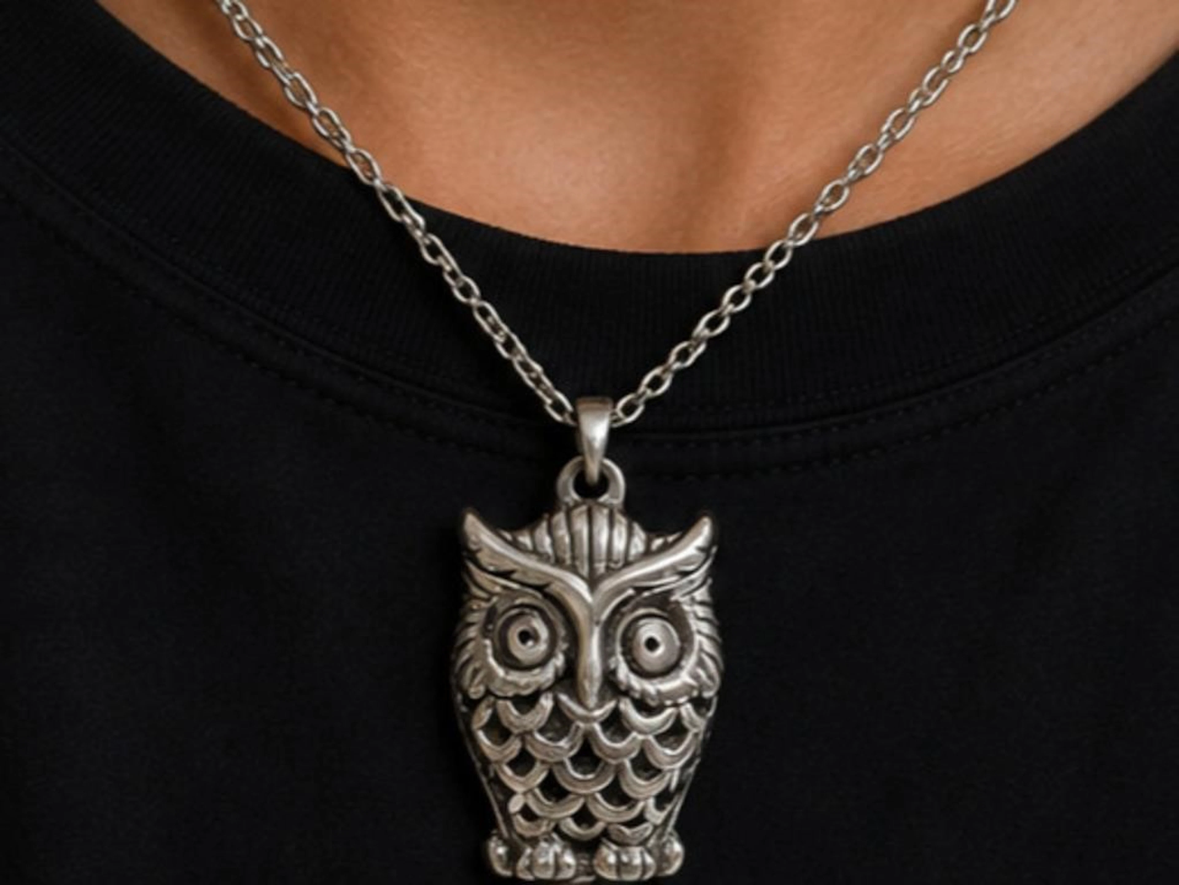 $125, Silver(6.05g), hollow-backed 3d owl Pendant
