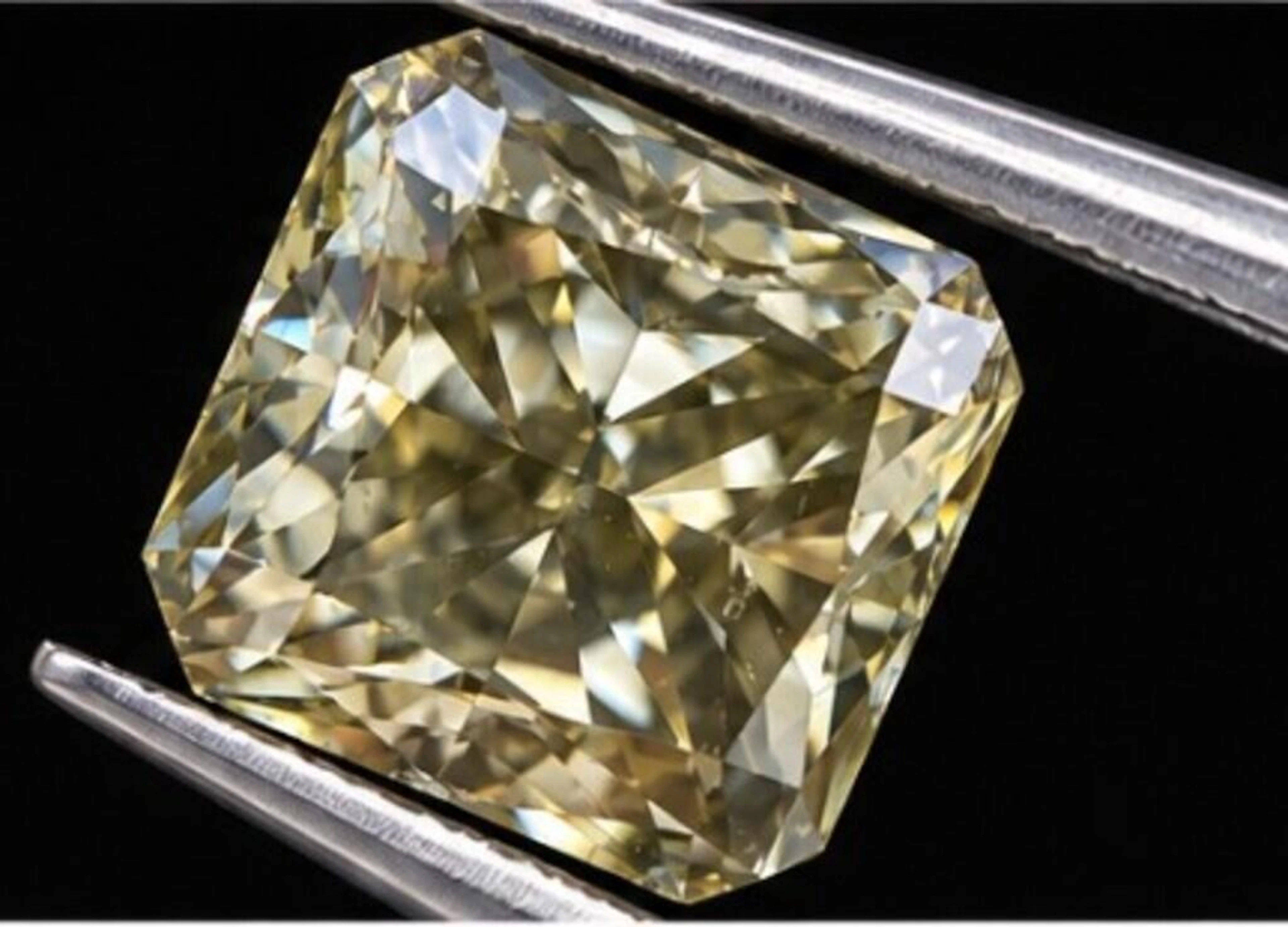 $6520 GIA Certified, natural diamond 3.02ct.CUT-CO
