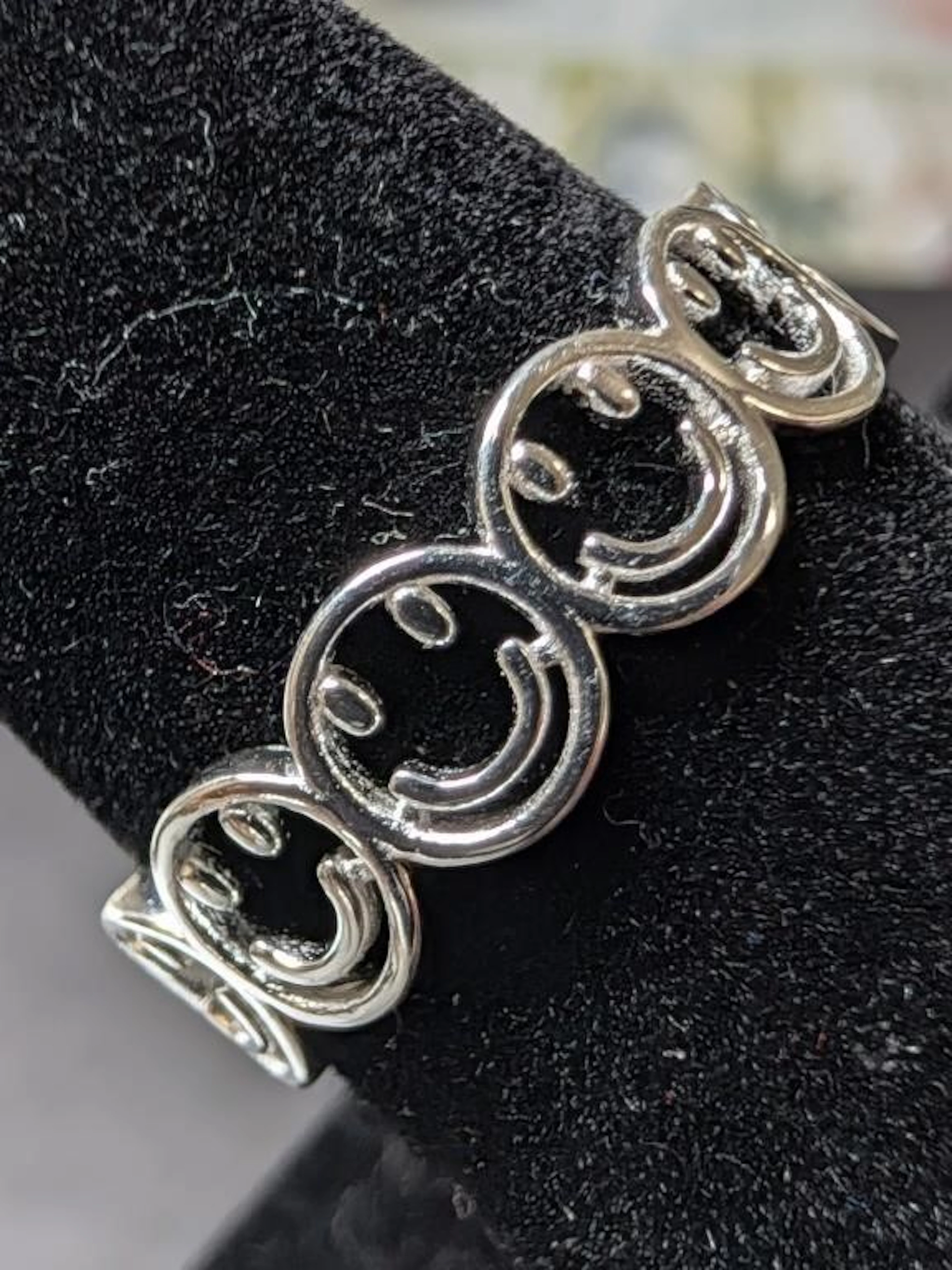 $40, SilverRing, size 6, appraised/retail value $4