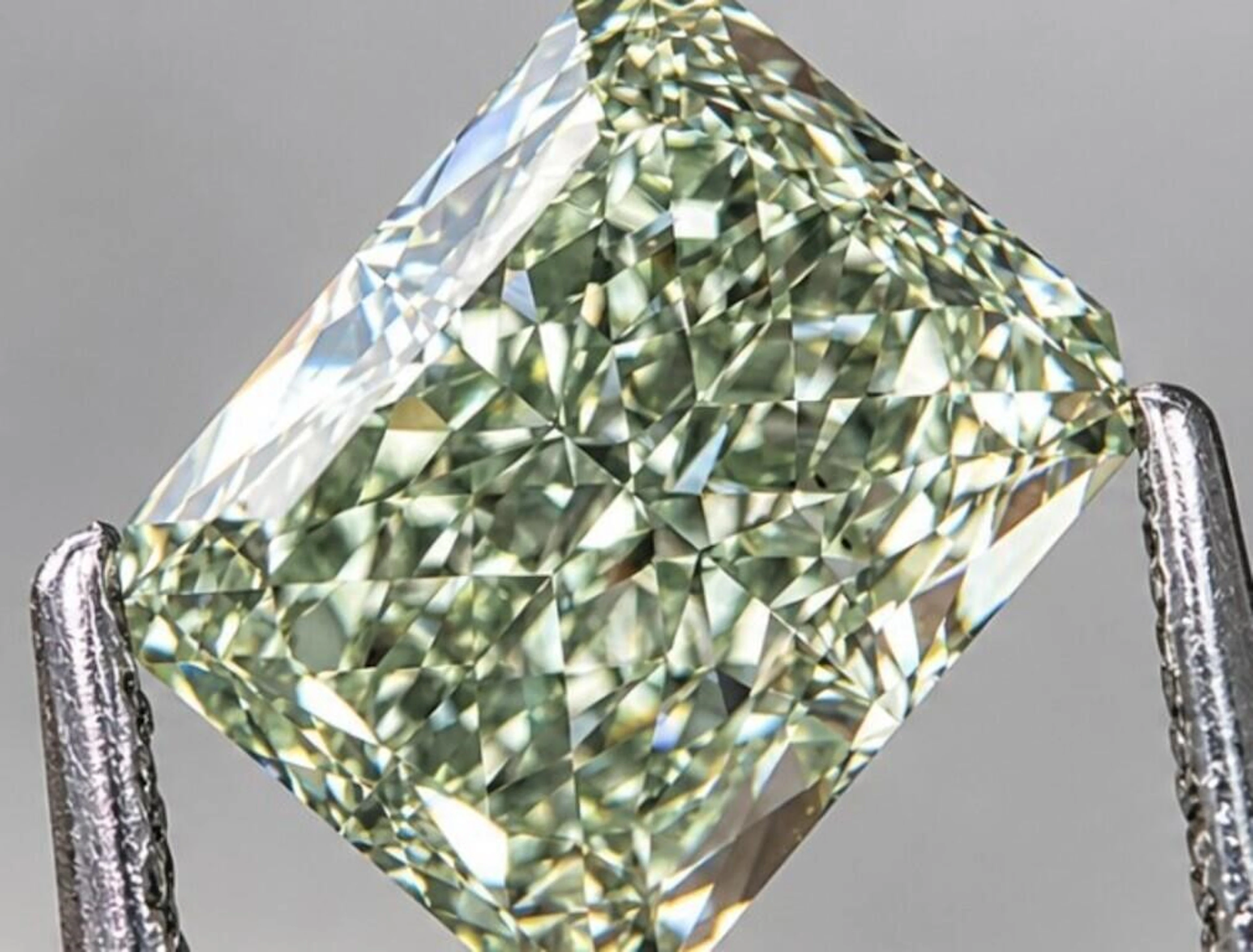 $26740 GIA Certified, natural diamond 1.55ct.CUT-C