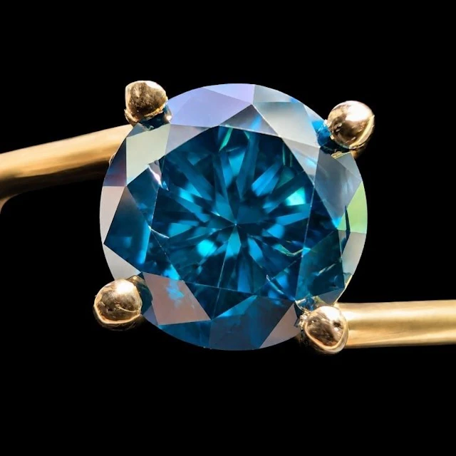 $4500, 10k(1.5g), blue diamond (0.8ct)ring, size 6