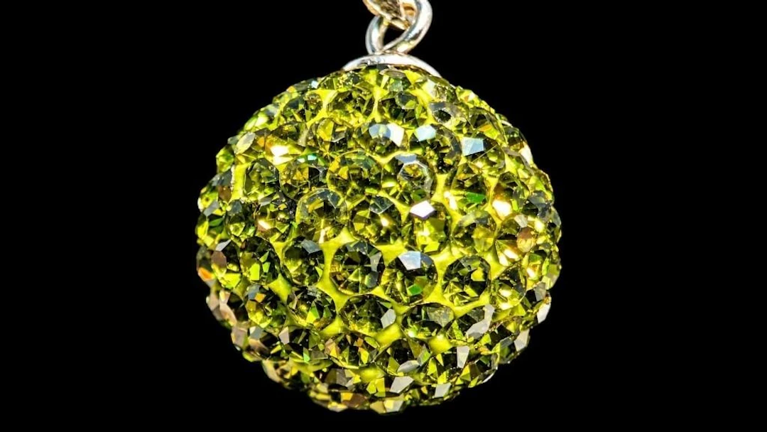 $60, silver(2.1g), crystalpendant, retail value $6