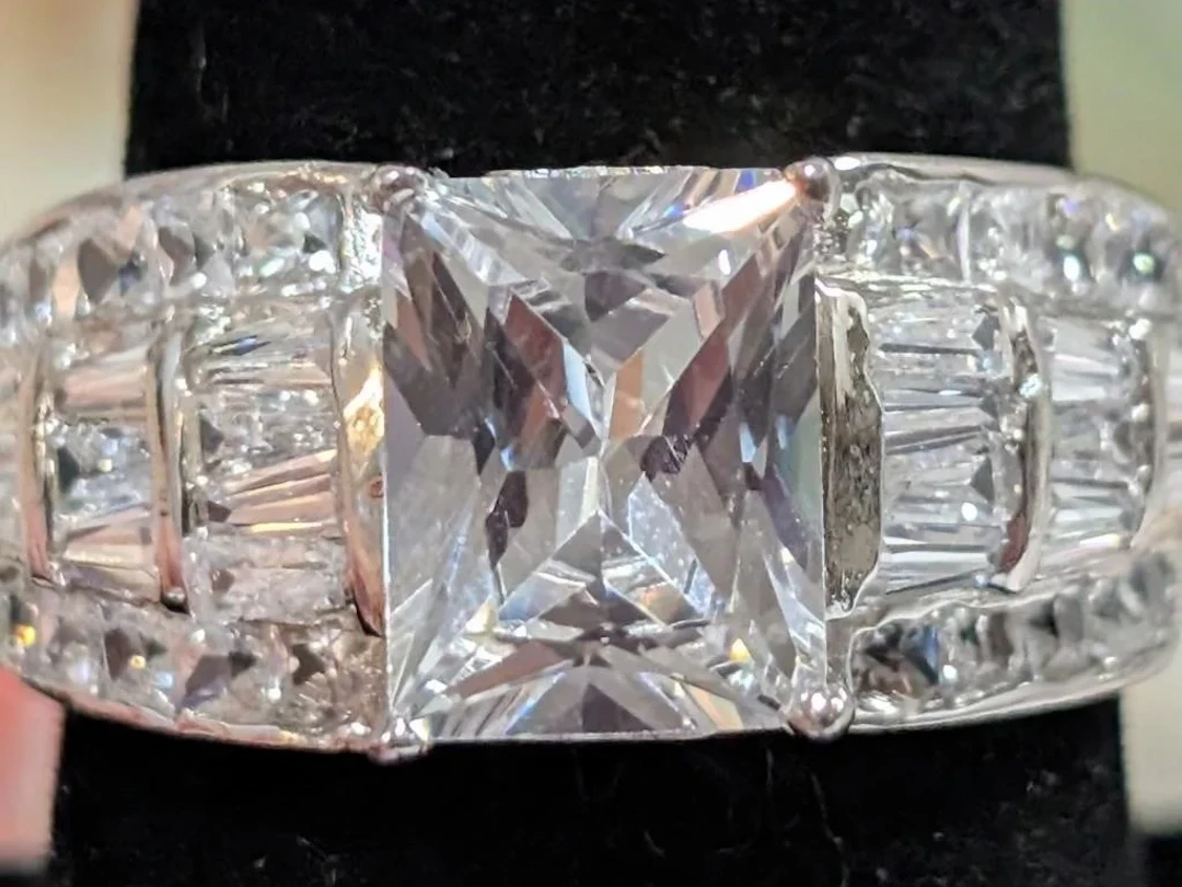 $160, Silver(6.24g), czRing, size 8, appraised/ret