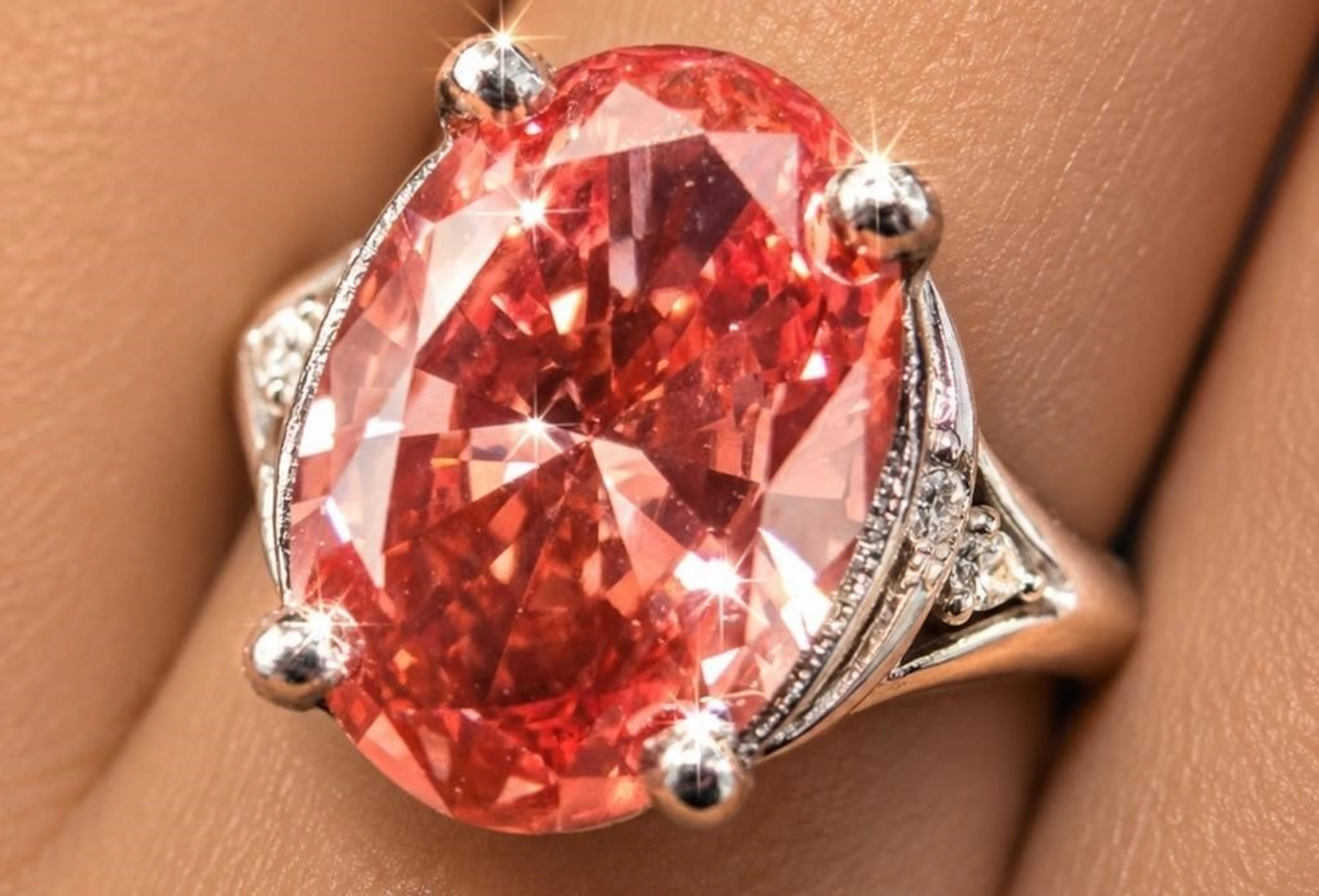 $9720 10k(3.4g), pink lab diamond (3.7ct)ring
