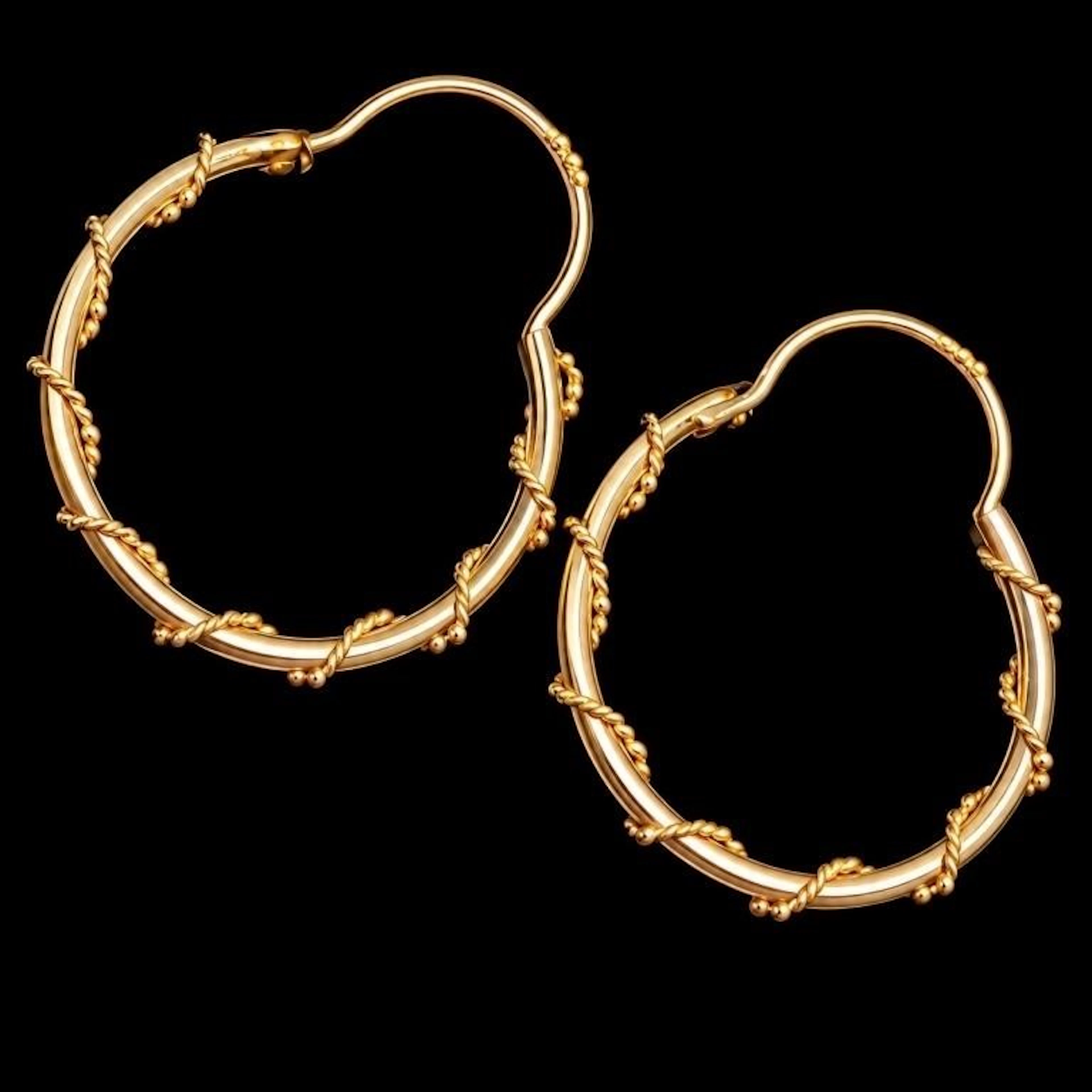 $550, 10k(0.8g), earring, retail value $550