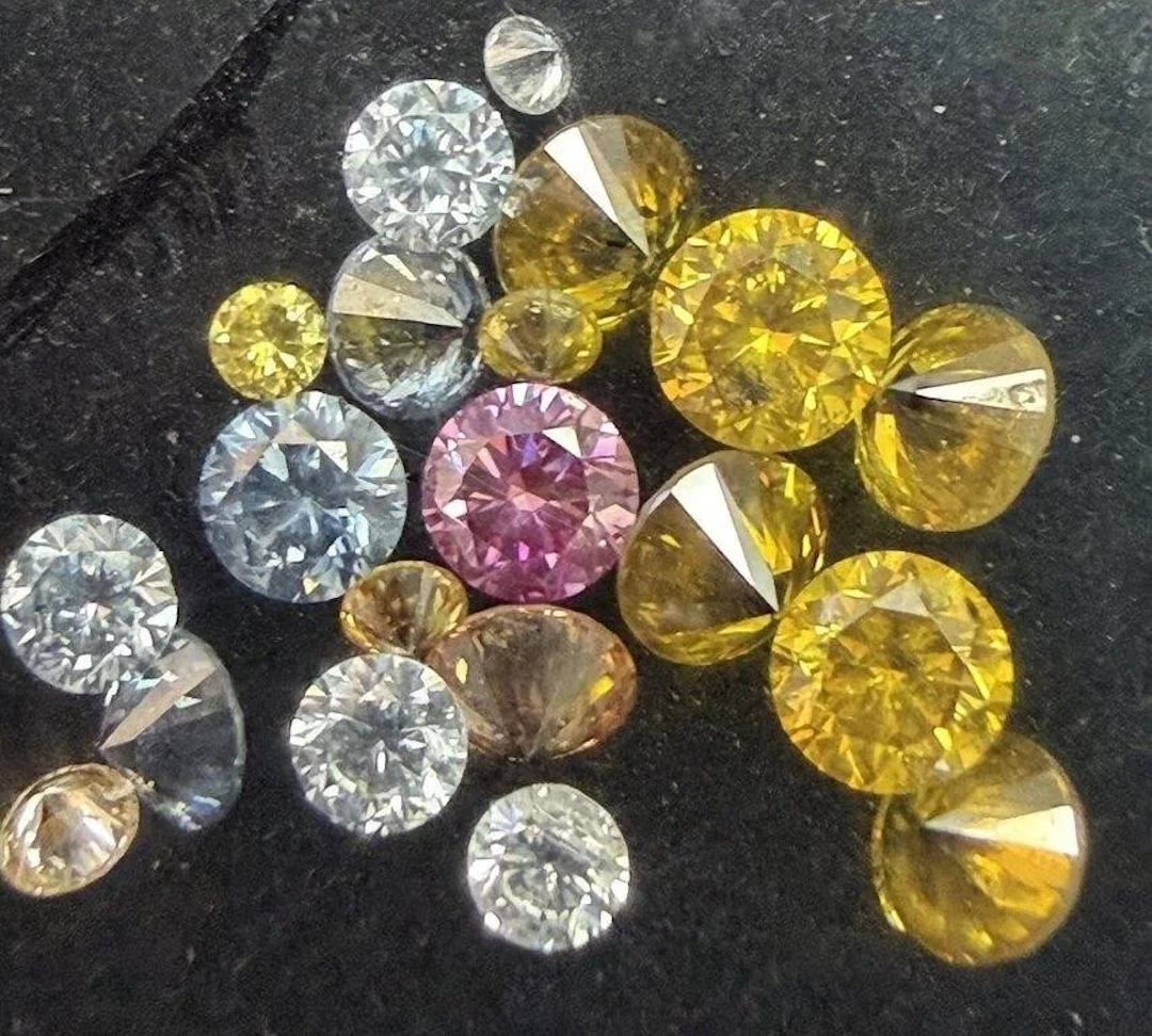 $600, fancy color lab diamond (1ct), retail value