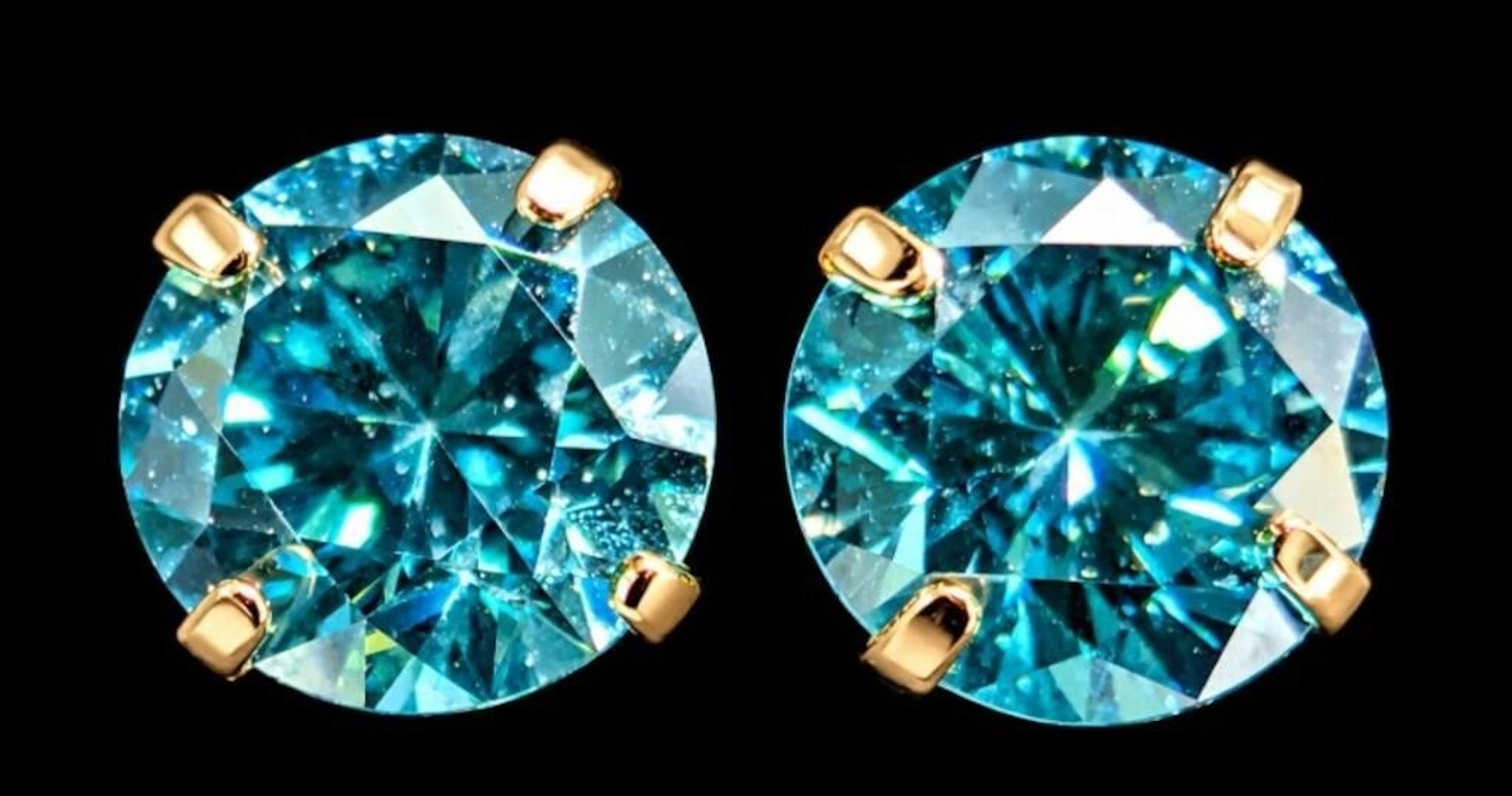 $800, 14k(0.29g), lab diamond (0.42ct)earing, reta