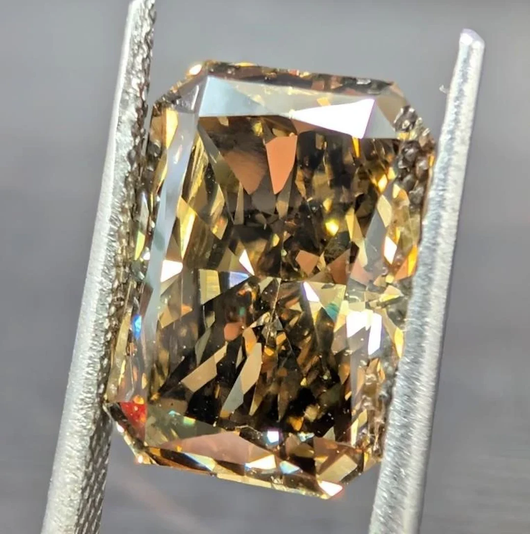 $10000, champagne lab diamond (6ct) , retail valu