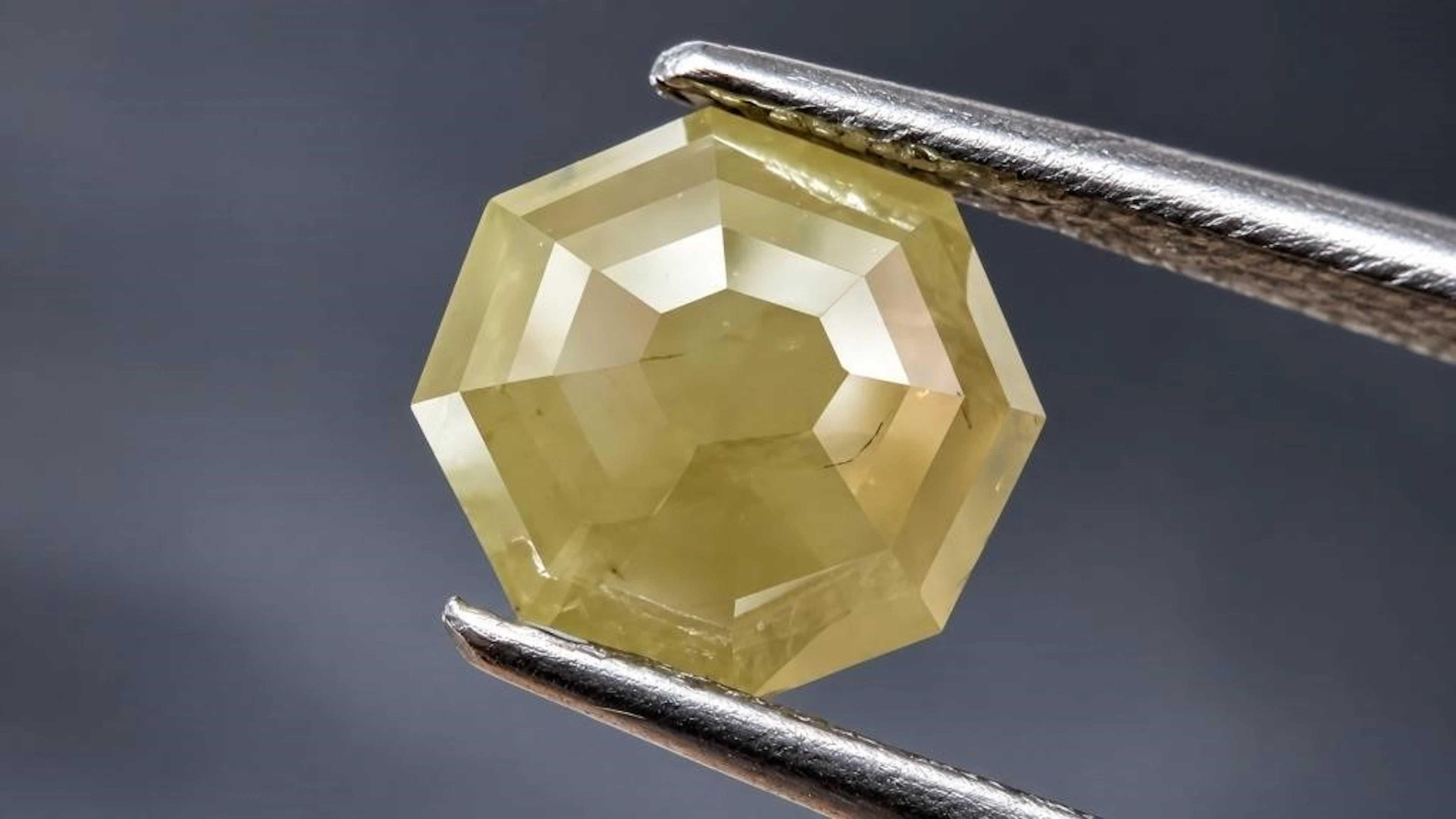 $3200, fancy color diamond (1.6ct)gemstone, retail