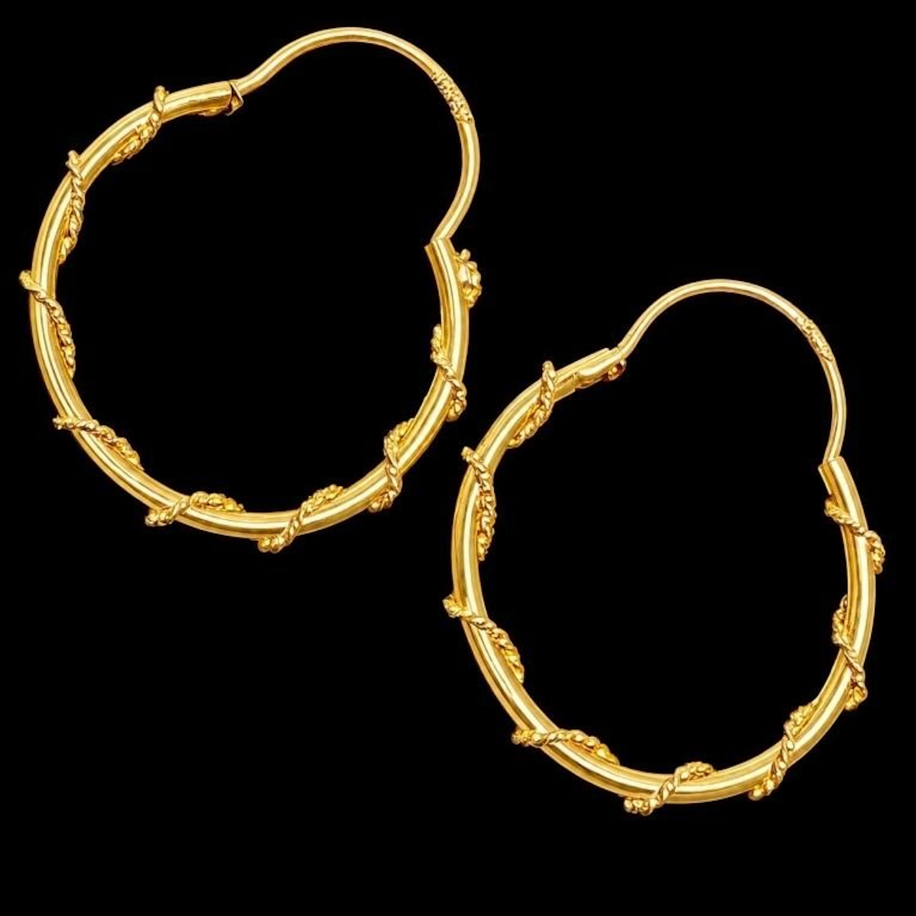 $600, 10k(0.7g), earring, retail value $600