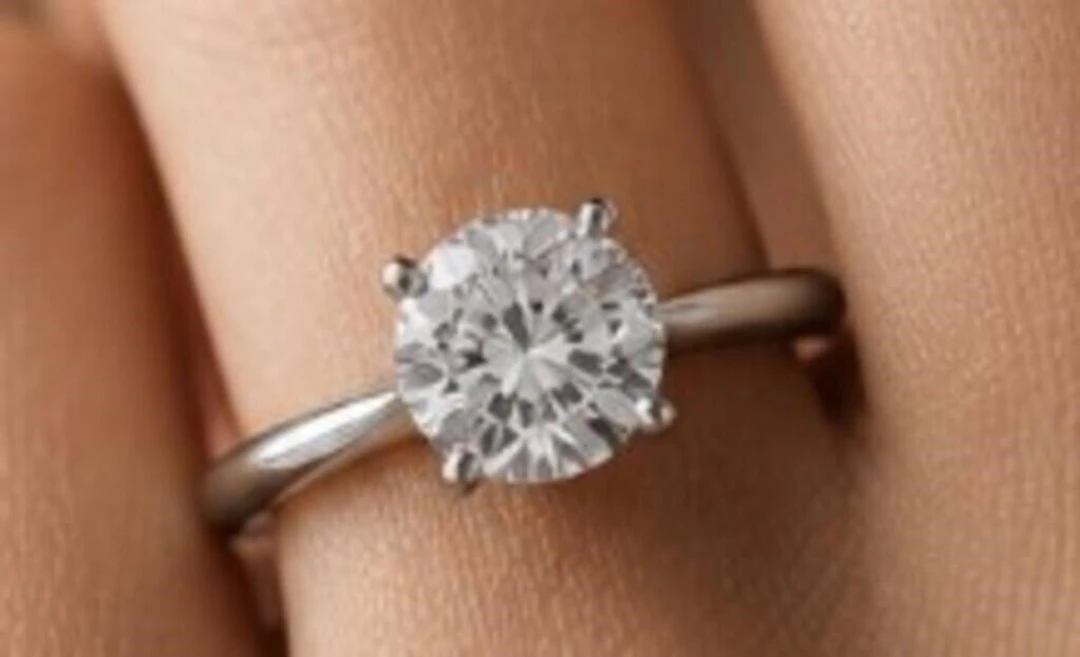 $3000, 14k(1.6g), diamond (0.25ct)ring, size 5.75