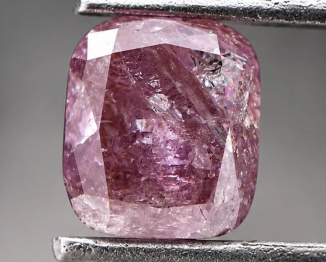 $94909* GIA Certified, natural diamond 1.55ct.Roun