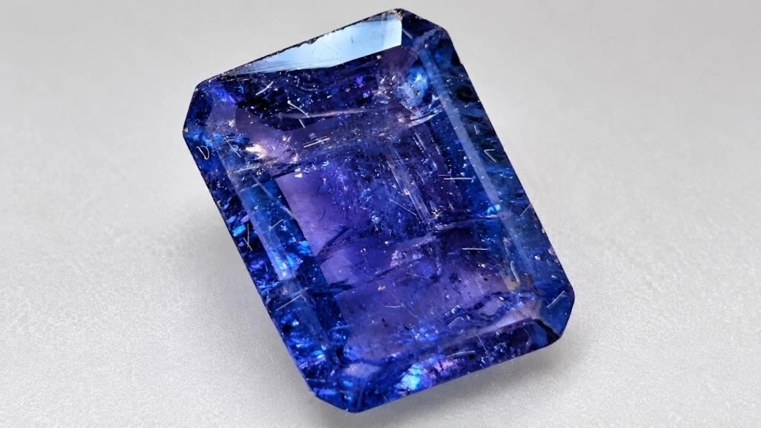 $2000, Genuine tanzanite (5.6ct)gemstone, retail v