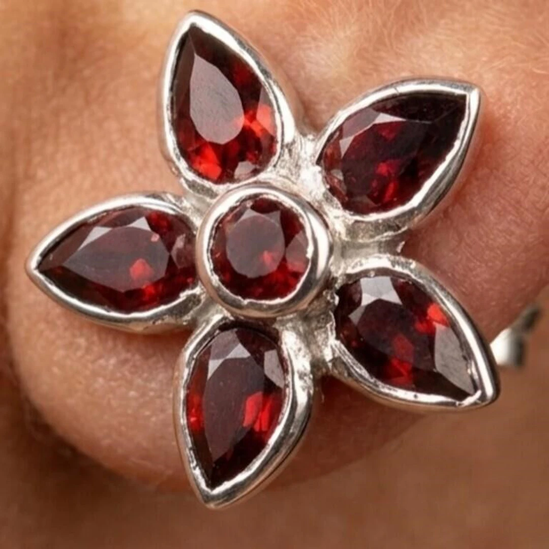 Silver 3.65g Garnet 1.85ct Earrings