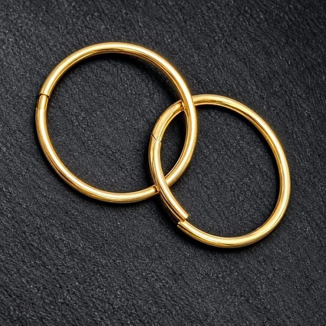 $180, 10k(0.24g), earring, retail value $180